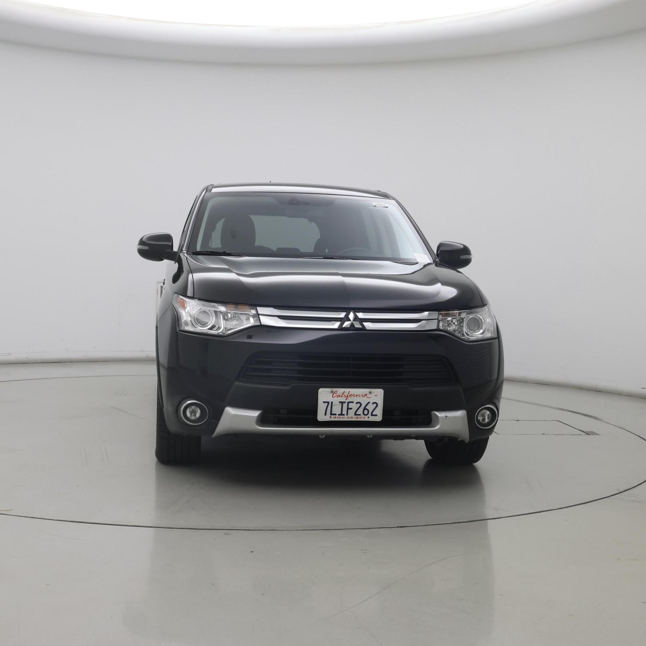 Thumbnail: 2015 Mitsubishi Outlander - 5