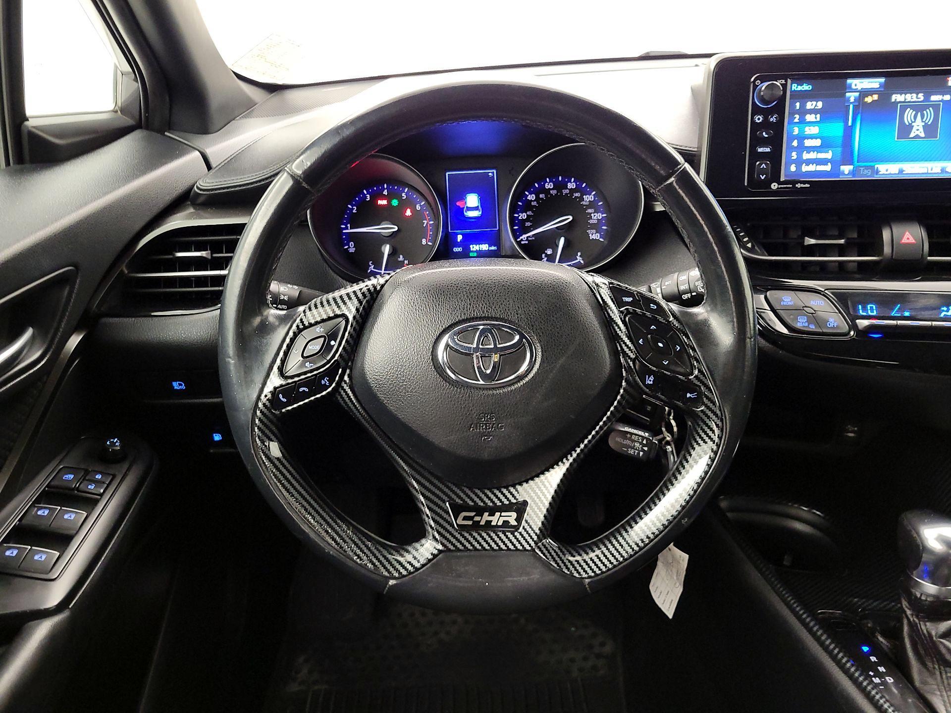 Thumbnail: 2018 Toyota C-HR - 10