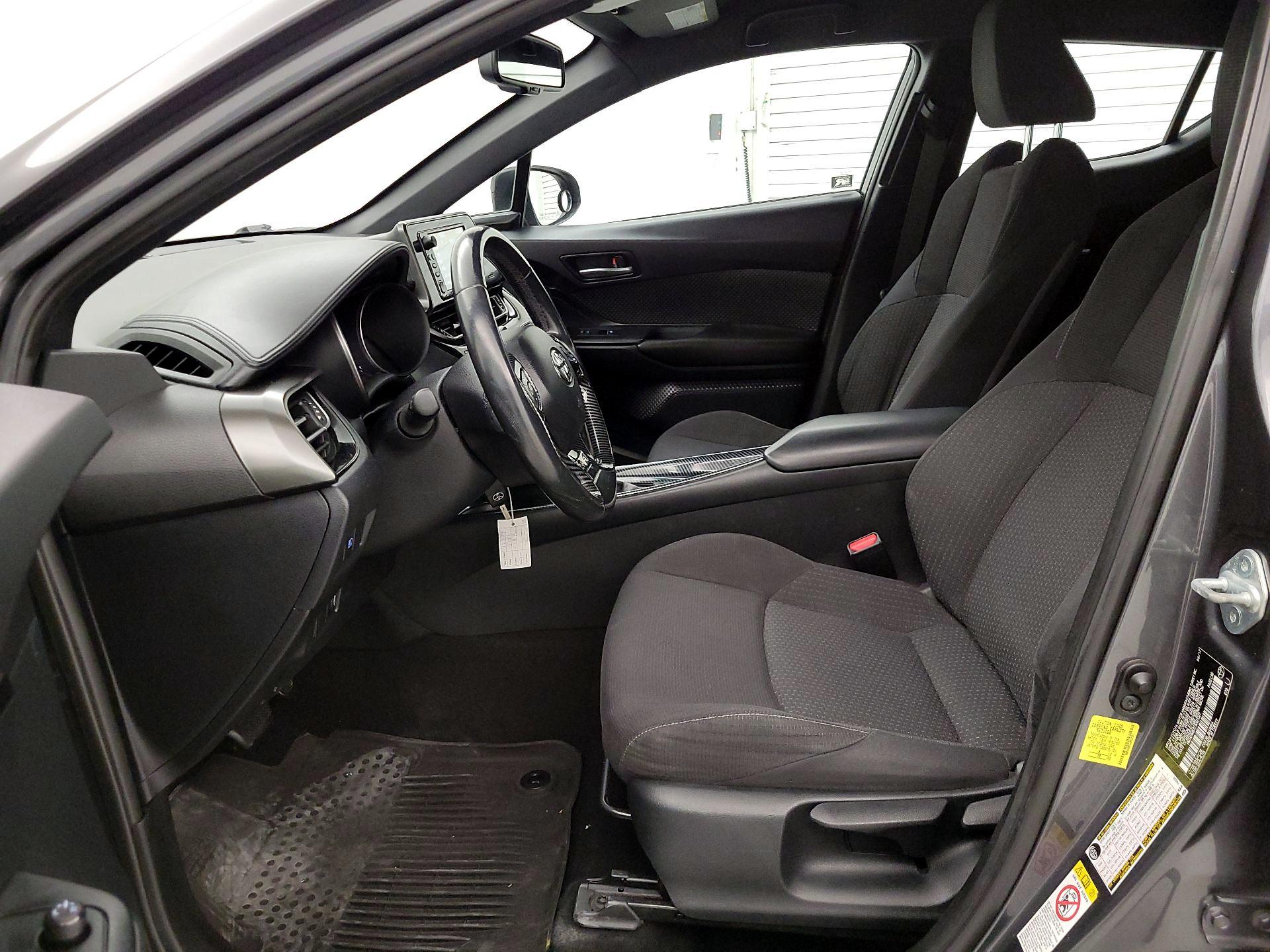 Thumbnail: 2018 Toyota C-HR - 11