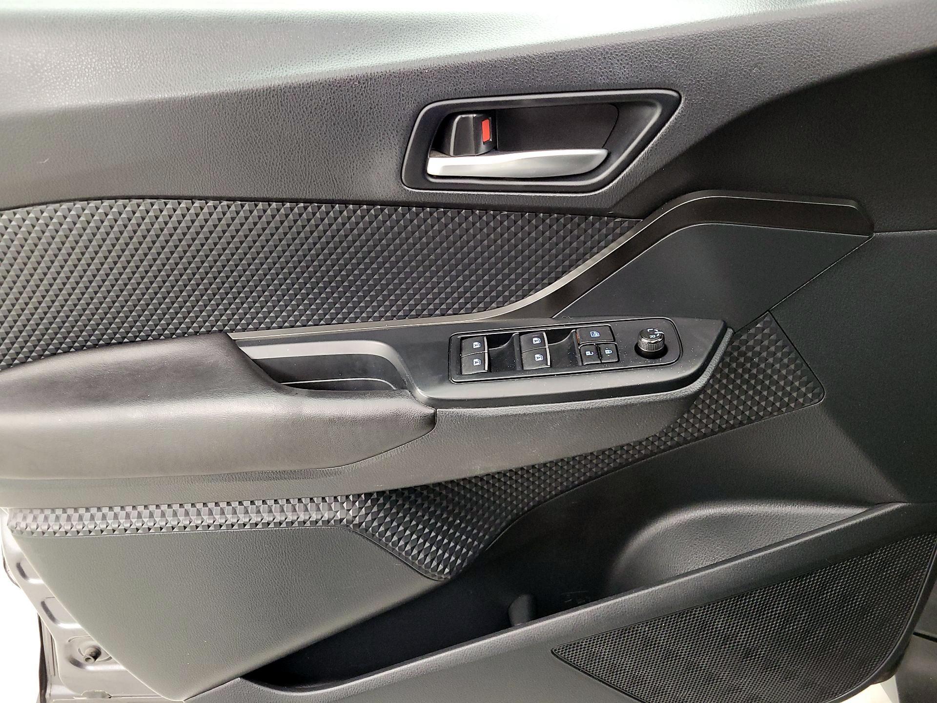 Thumbnail: 2018 Toyota C-HR - 12