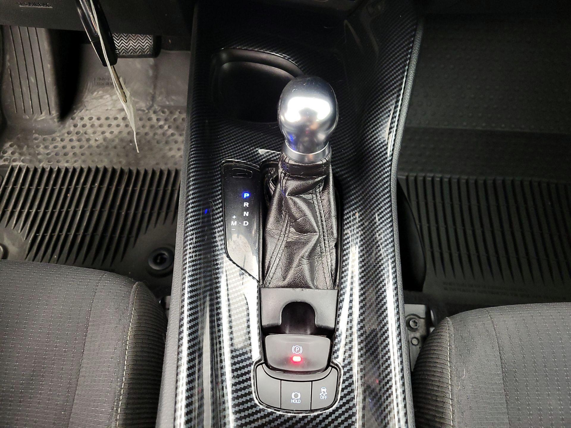 Thumbnail: 2018 Toyota C-HR - 17