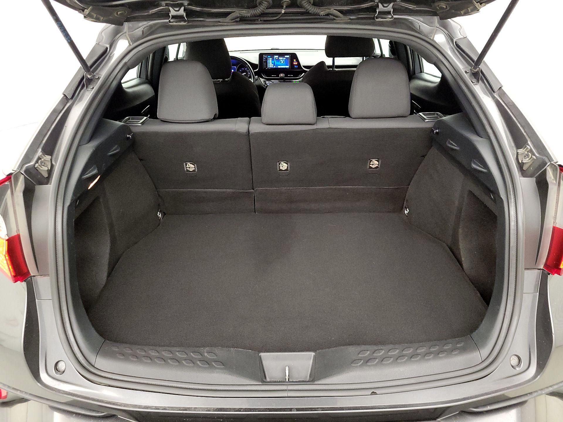 Thumbnail: 2018 Toyota C-HR - 20