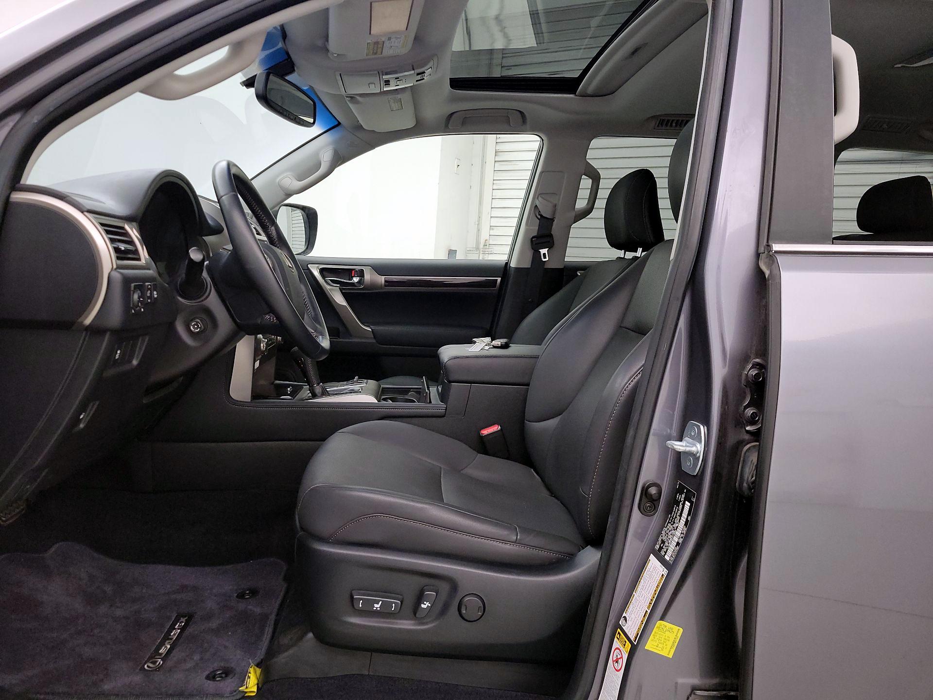 Thumbnail: 2015 Lexus GX - 11