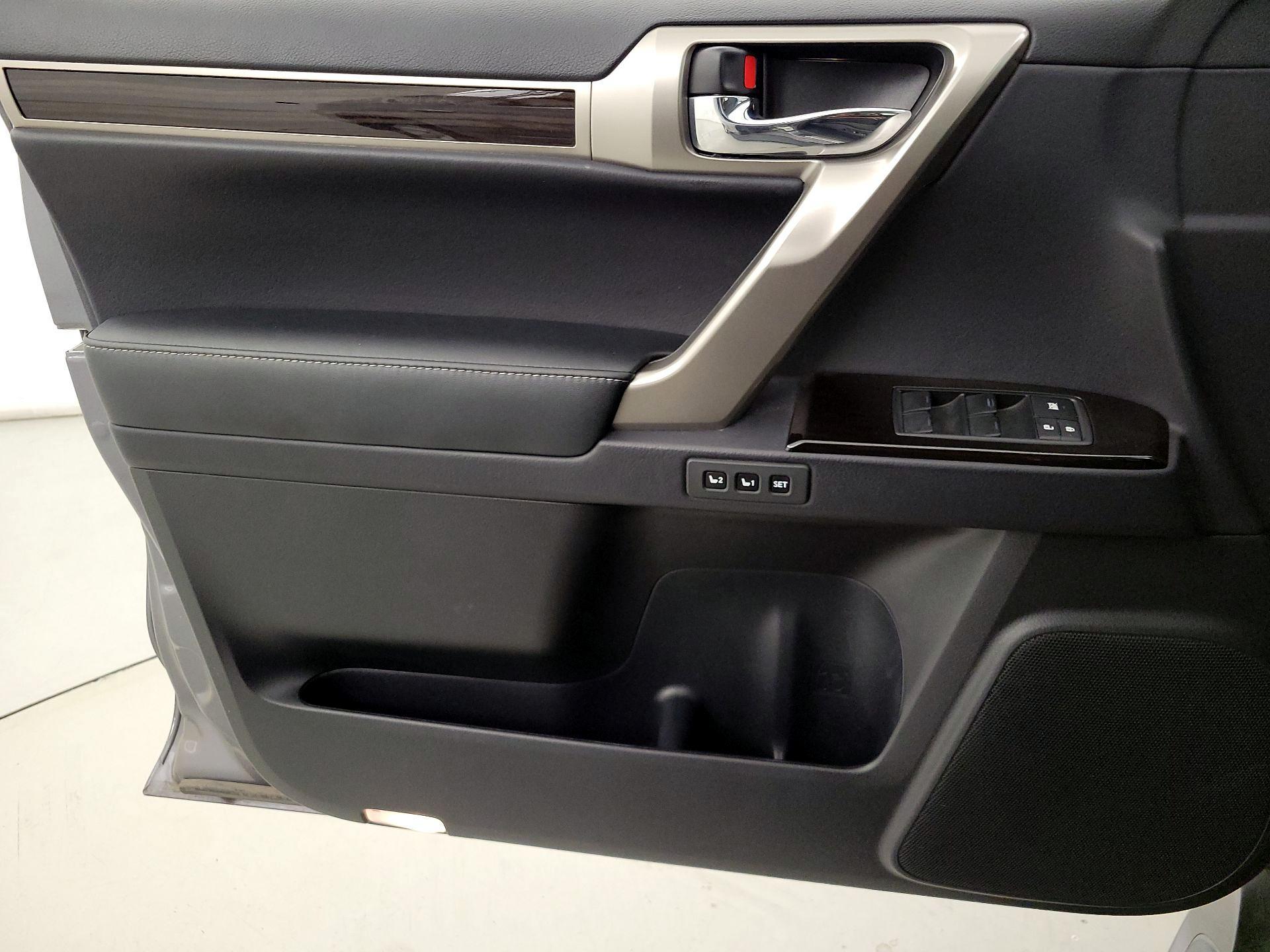 Thumbnail: 2015 Lexus GX - 12