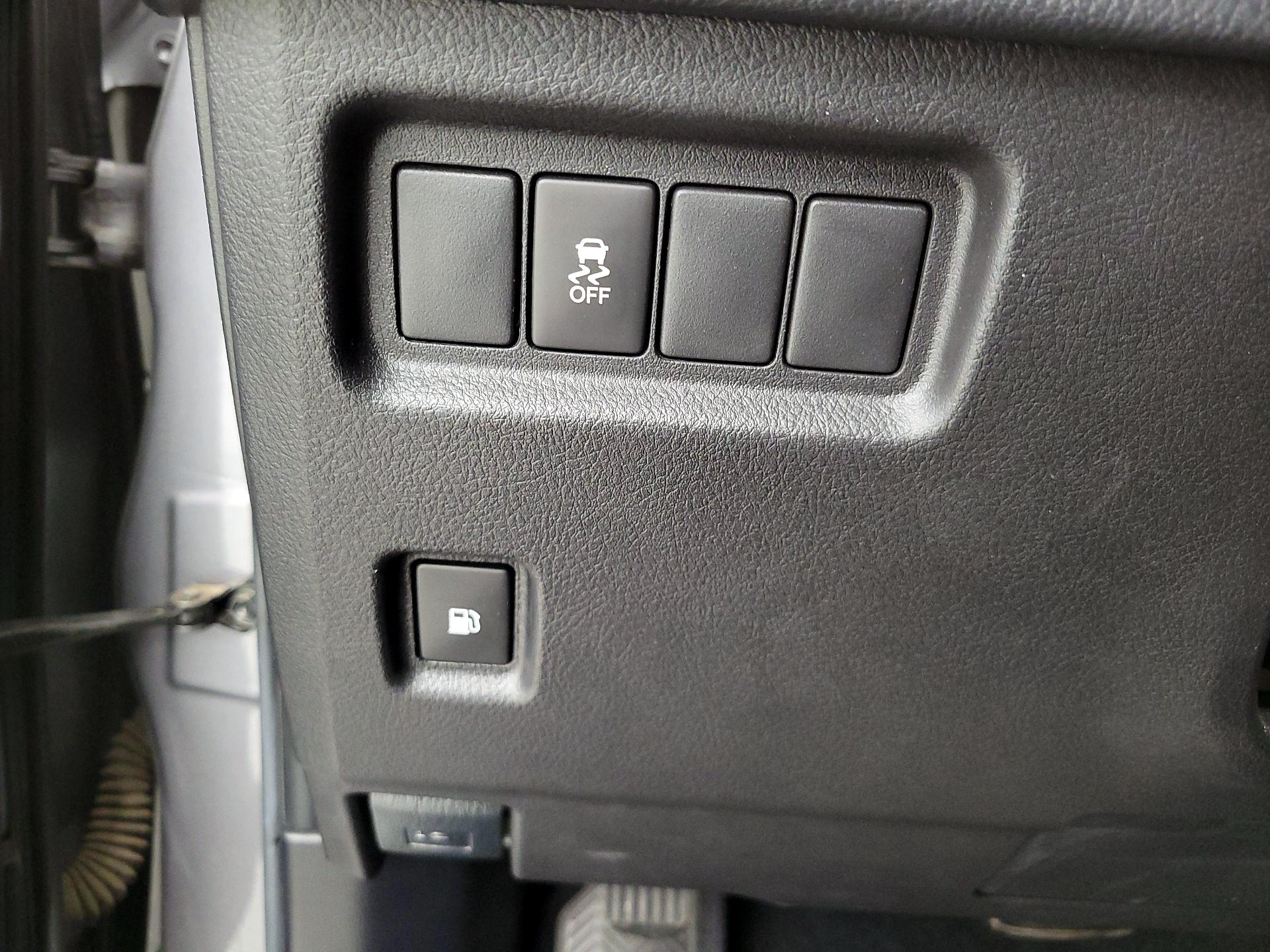 Thumbnail: 2015 Lexus GX - 13