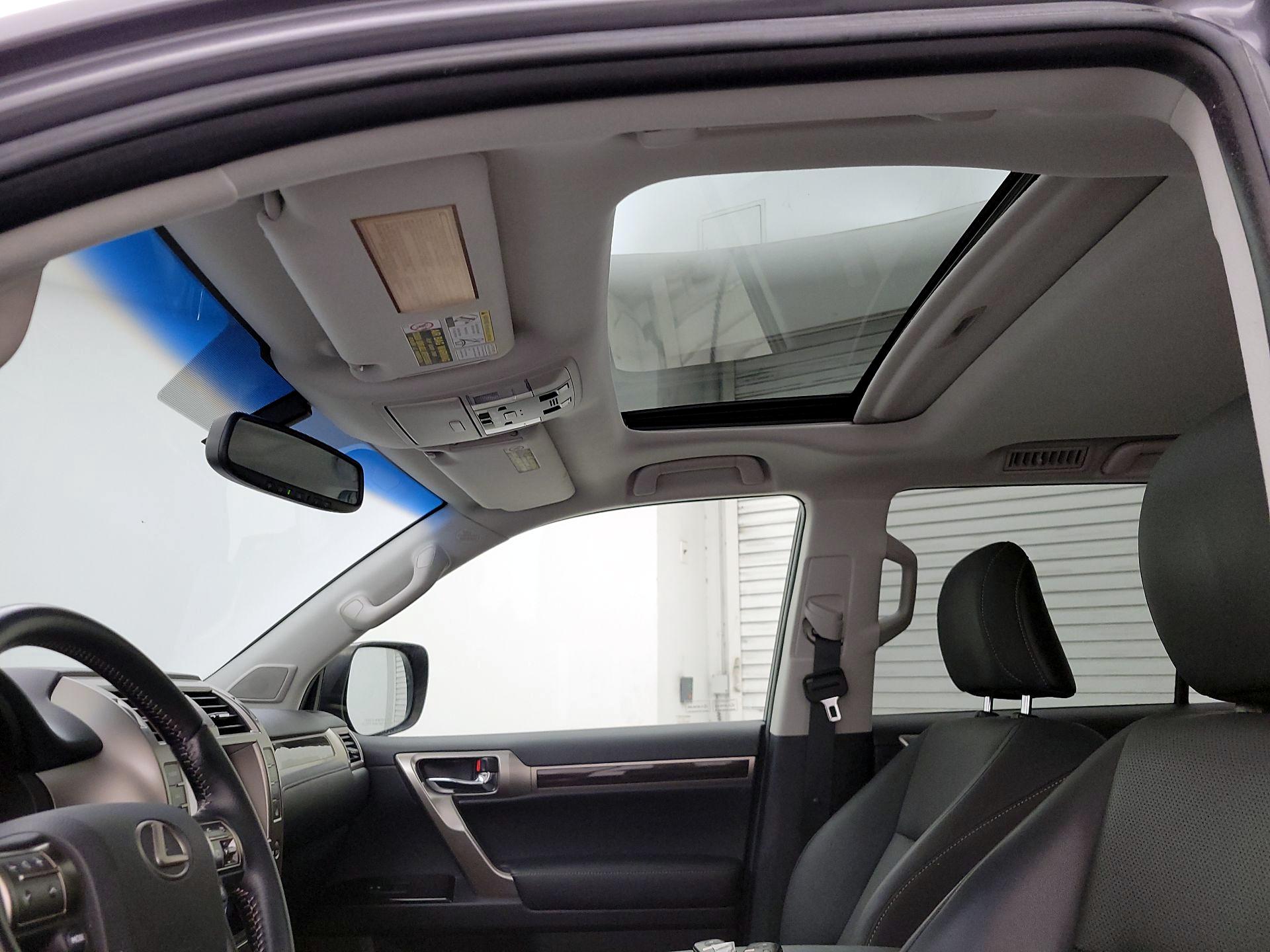 Thumbnail: 2015 Lexus GX - 20