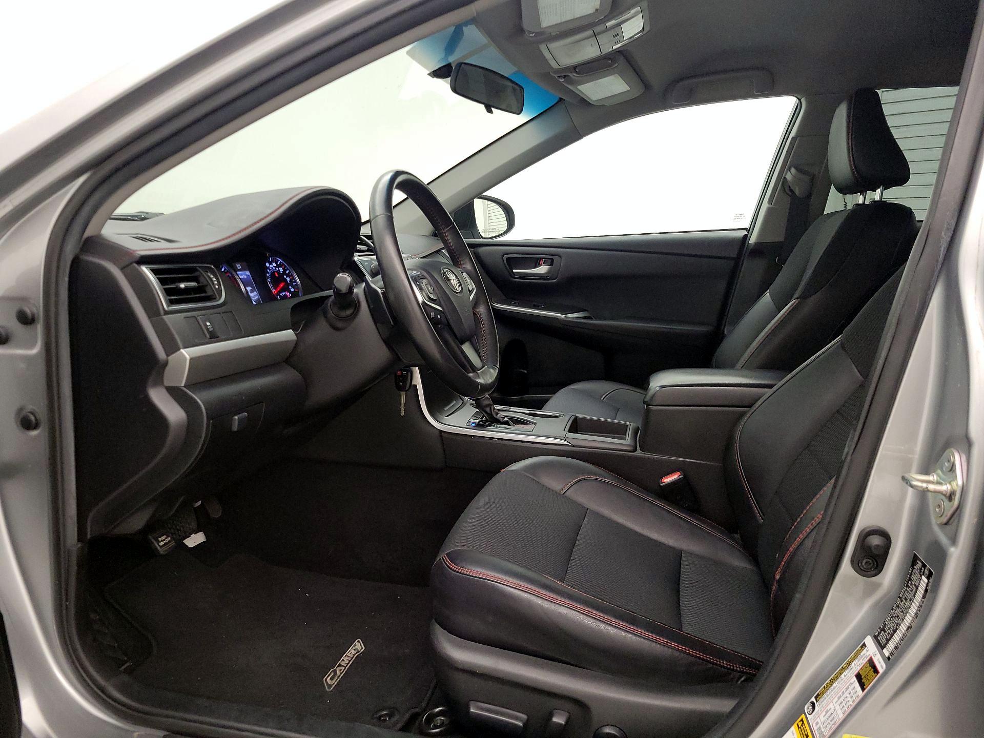Thumbnail: 2017 Toyota Camry - 11