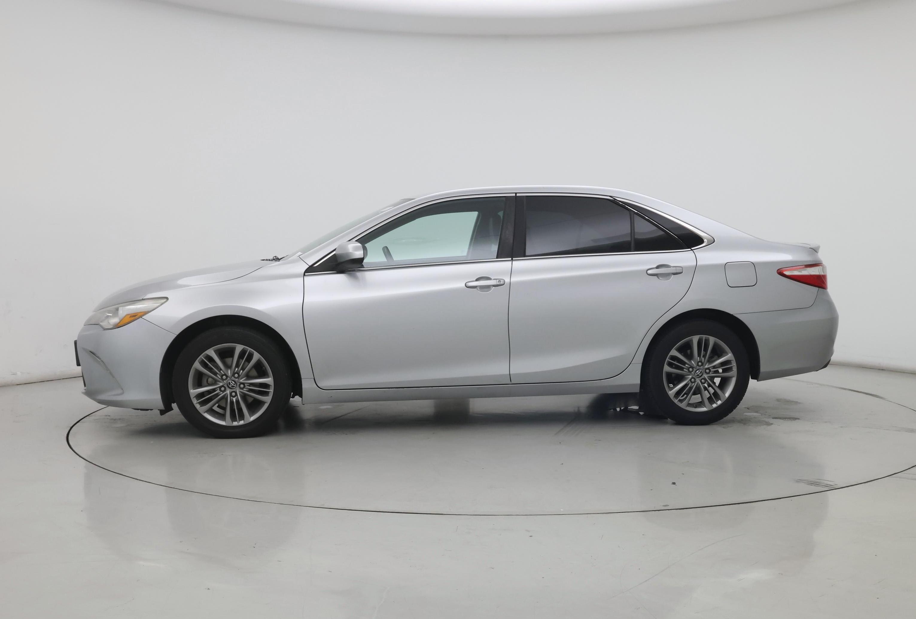 Thumbnail: 2017 Toyota Camry - 3