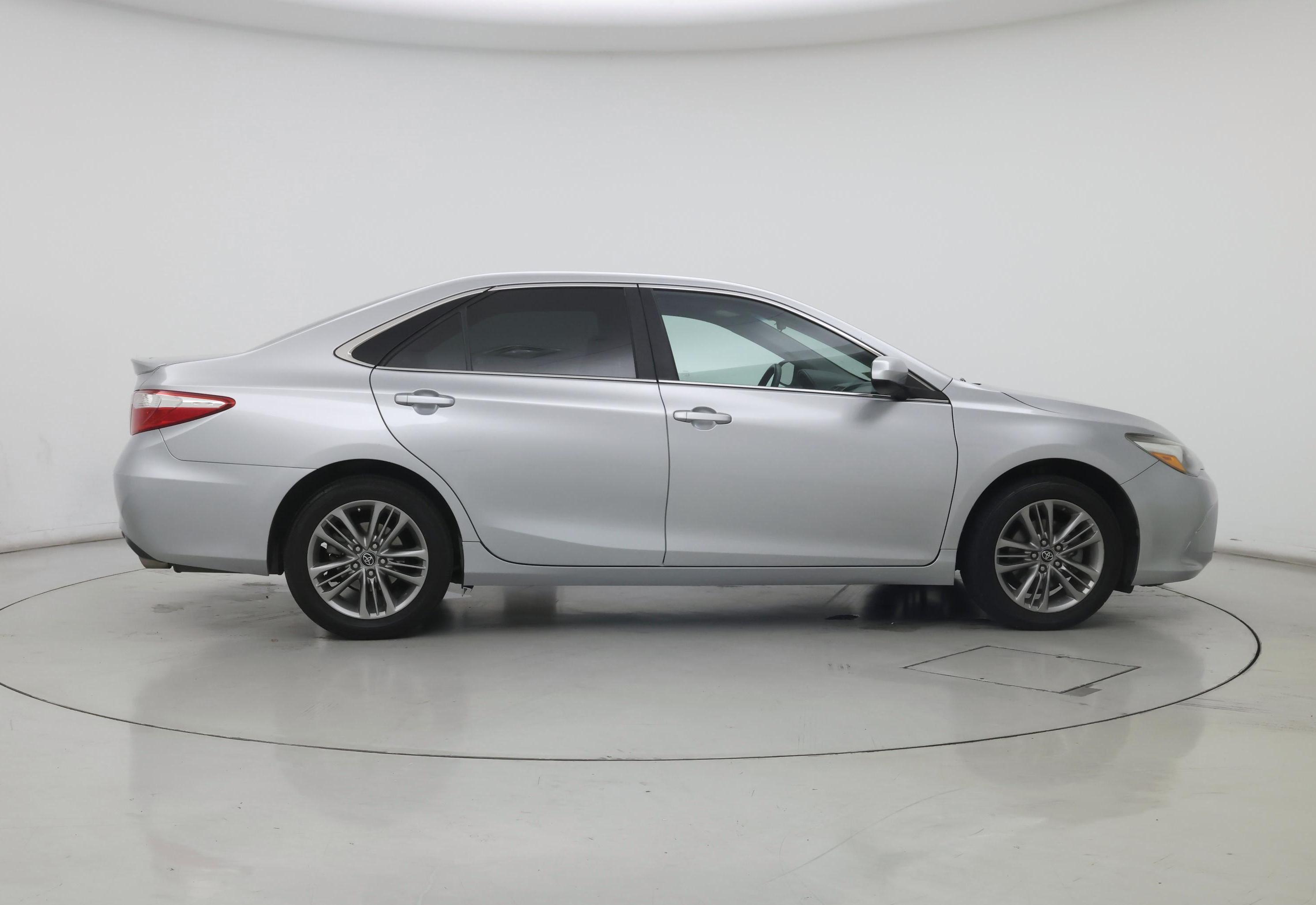 Thumbnail: 2017 Toyota Camry - 7