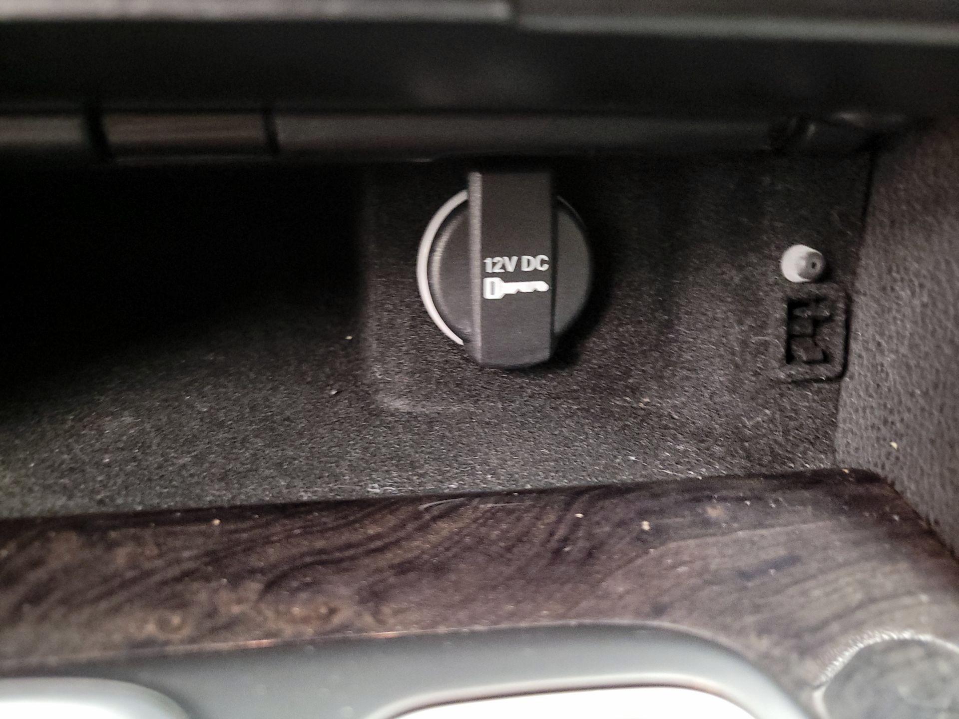 Thumbnail: 2019 Chrysler 300 - 19