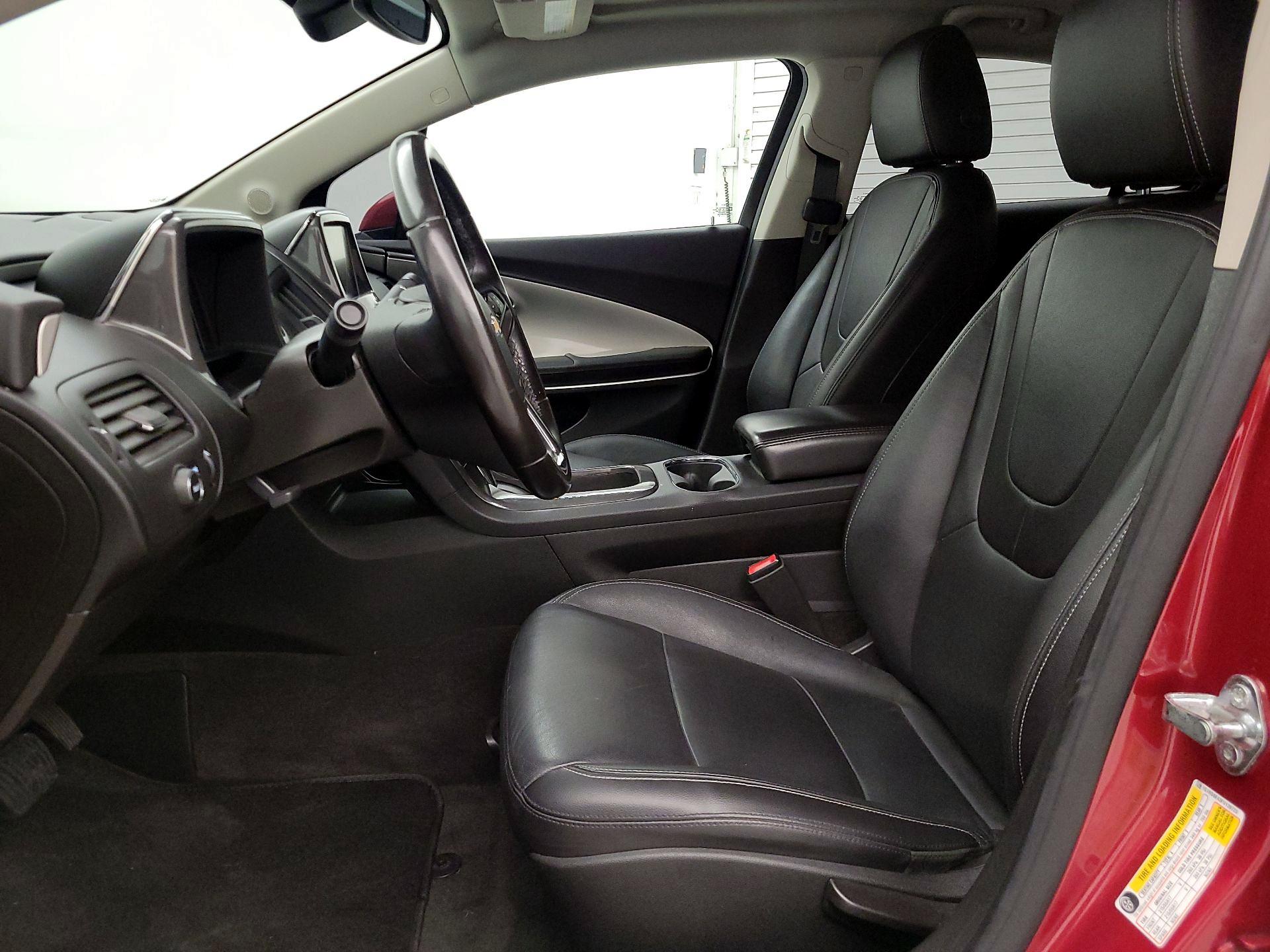 Thumbnail: 2015 Chevrolet Volt - 11