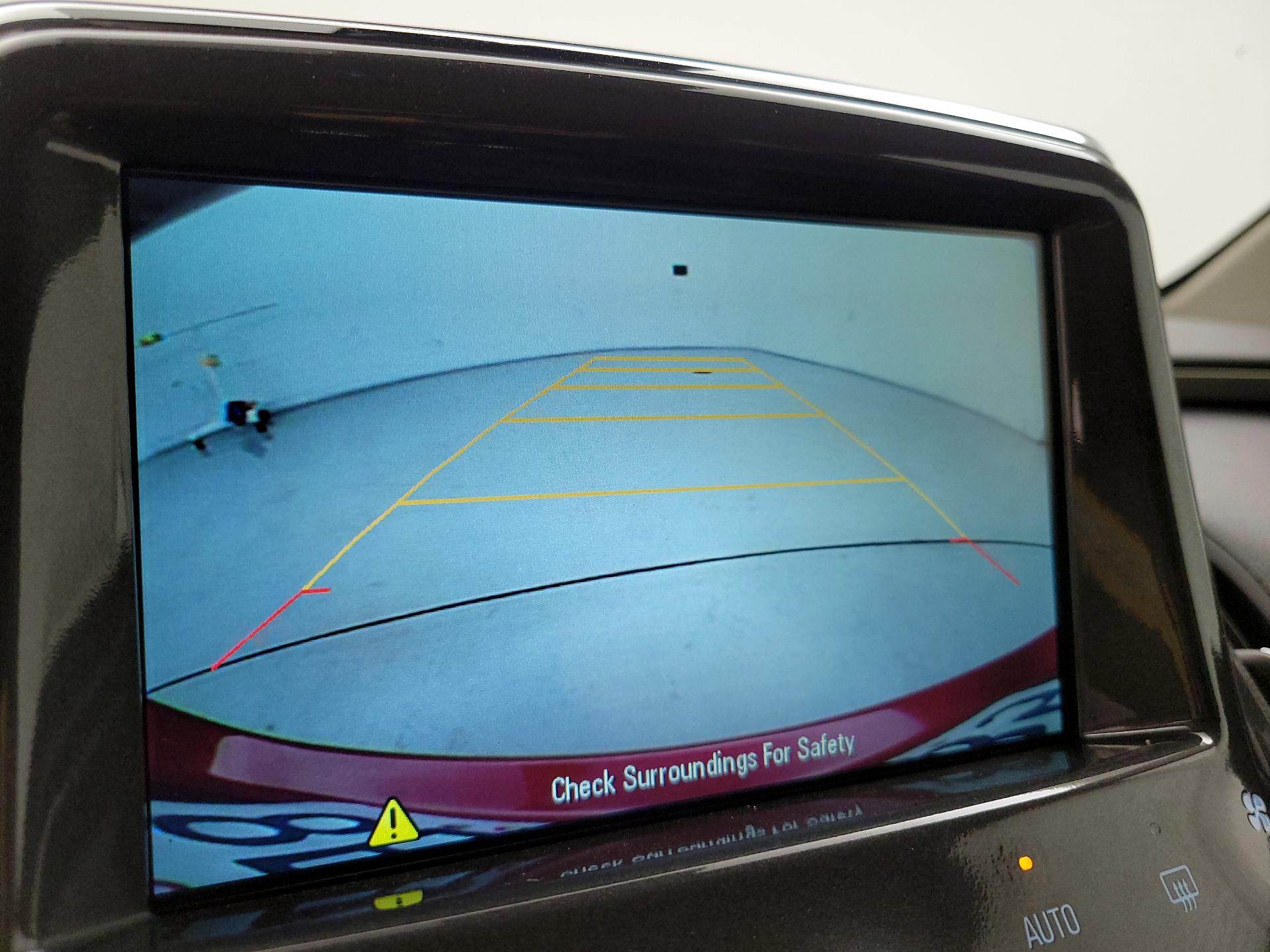 Thumbnail: 2015 Chevrolet Volt - 14