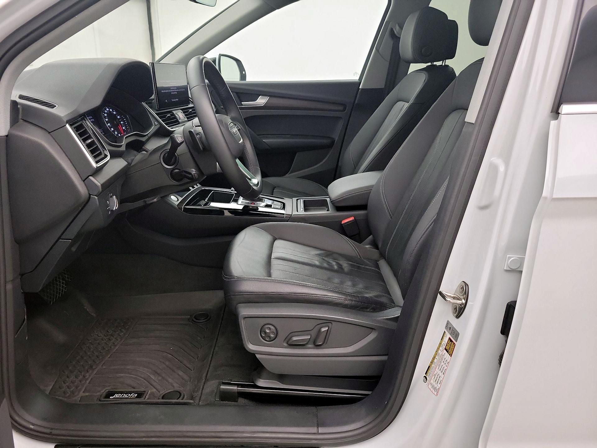 Thumbnail: 2022 Audi Q5 - 11