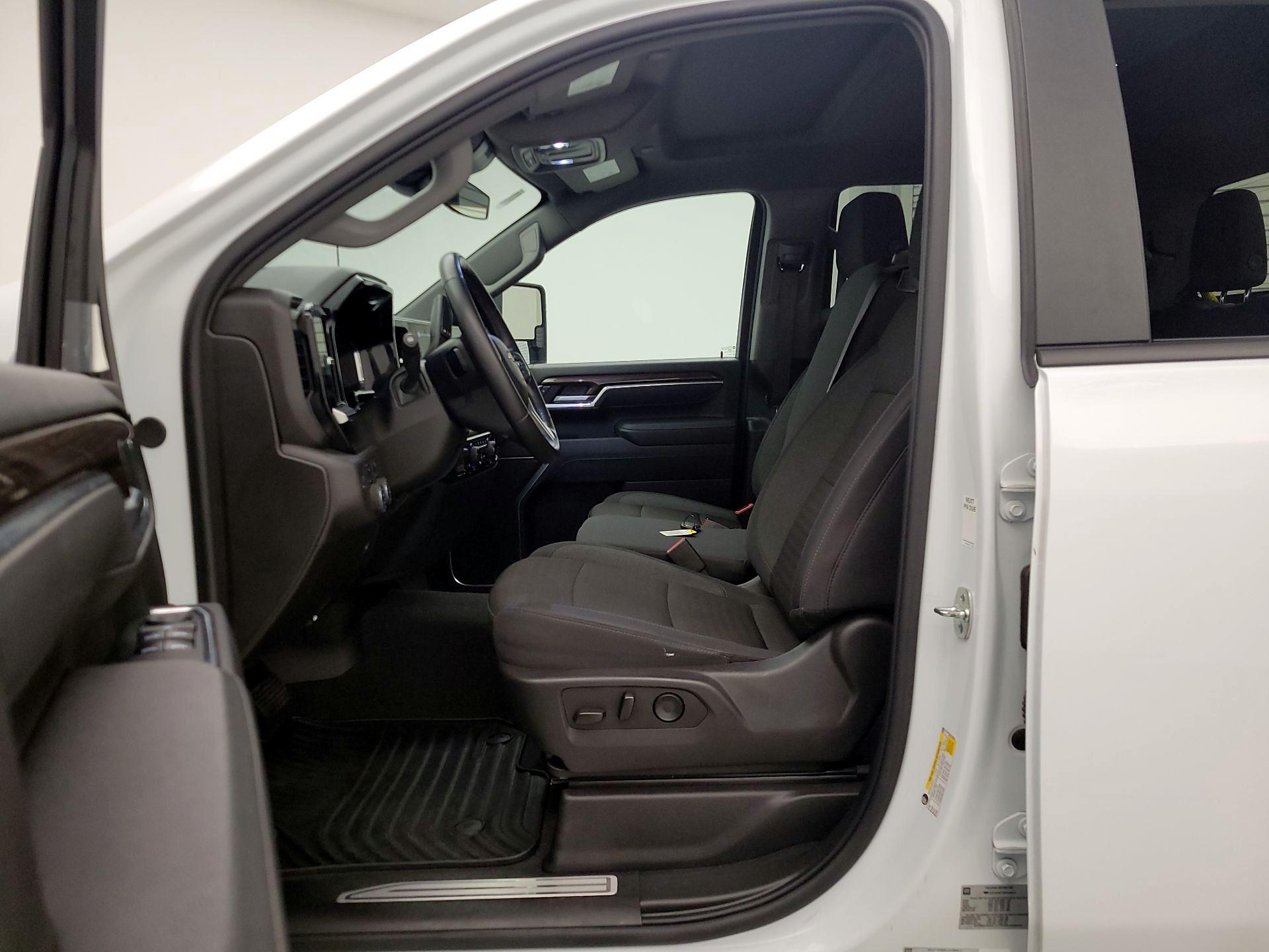Thumbnail: 2025 Chevrolet Silverado 2500 - 11