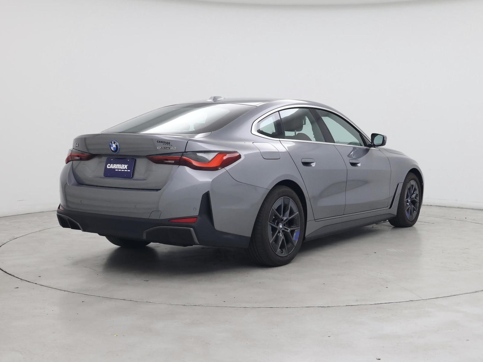 2025 BMW i4 40 - Photo 9