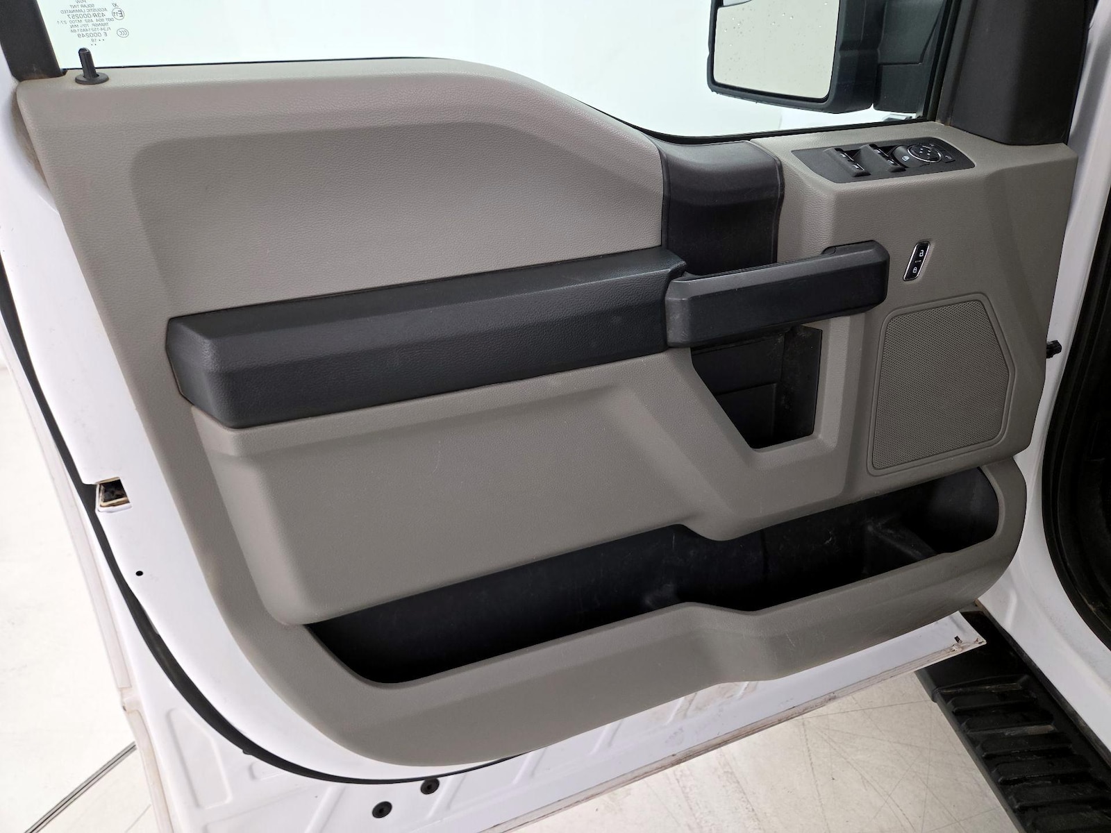 2018 Ford F-150 XL - Photo 13