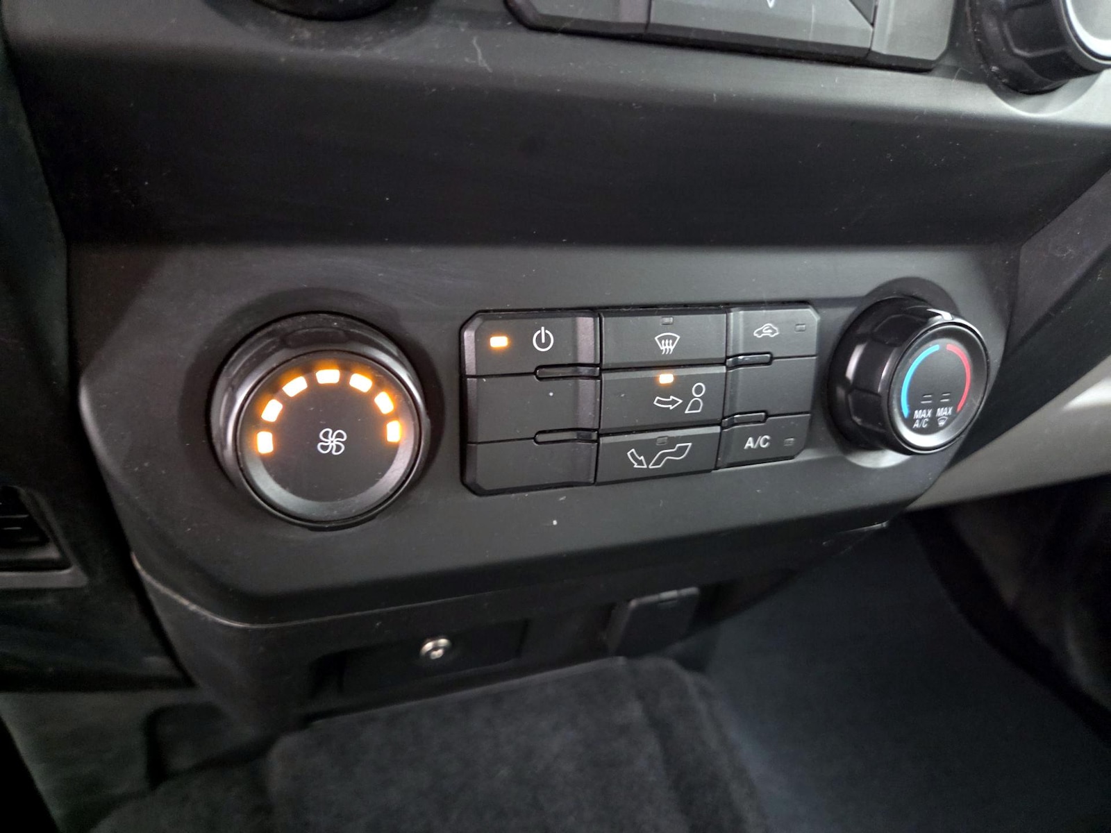 2018 Ford F-150 XL - Photo 17