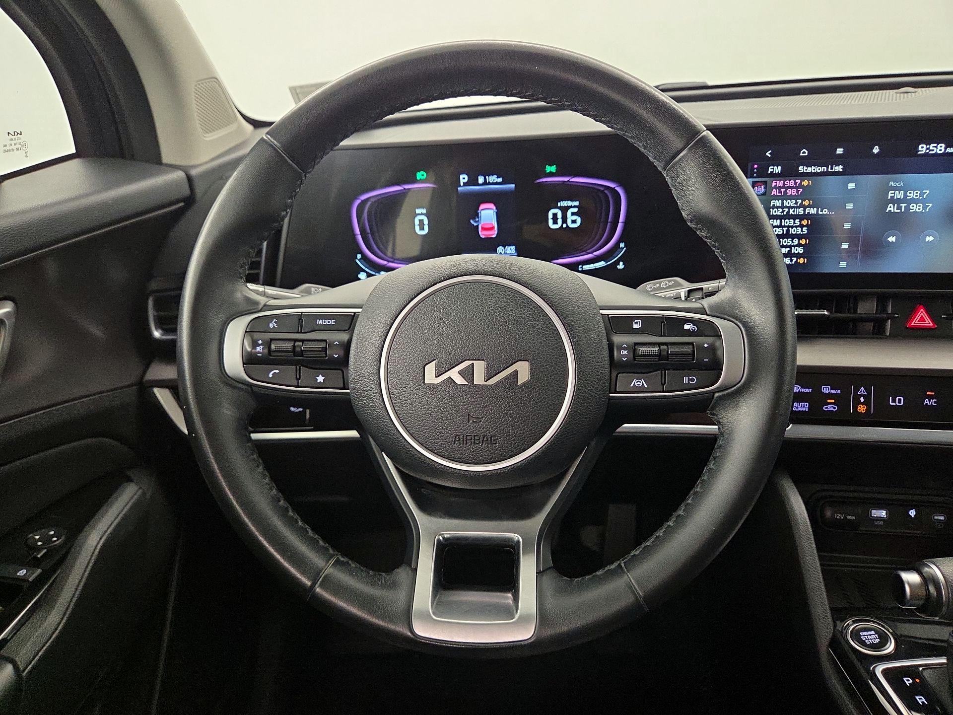 Thumbnail: 2023 Kia Sportage - 10