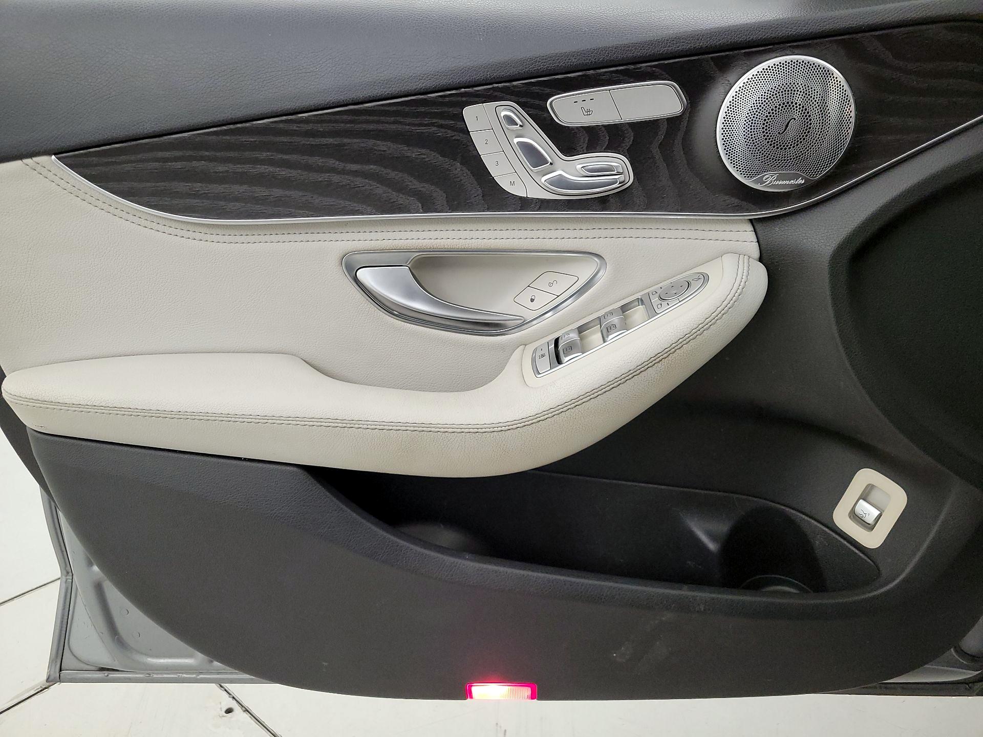 Thumbnail: 2015 Mercedes-Benz C-Class - 12