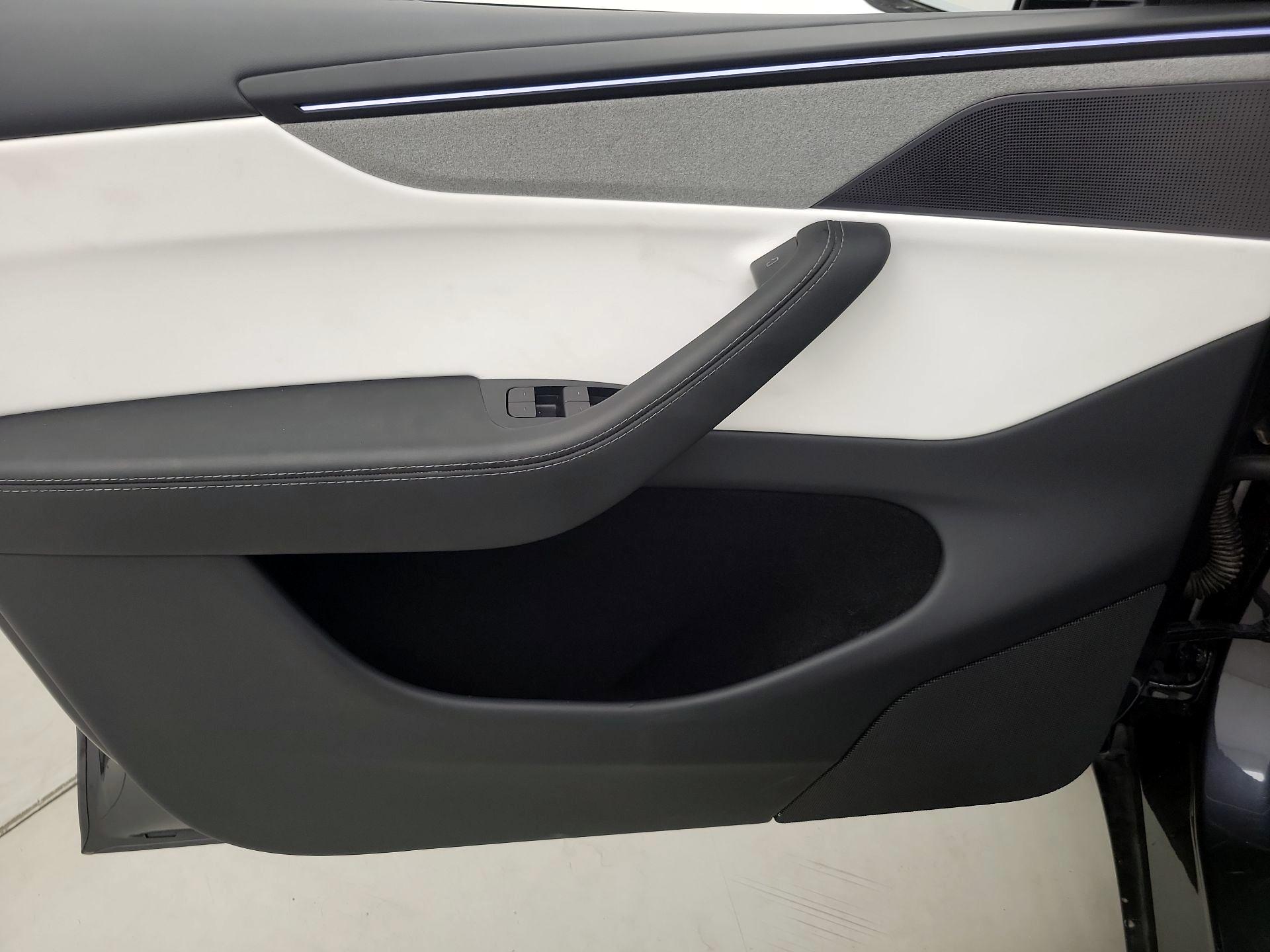 Thumbnail: 2026 Tesla Model Y - 12