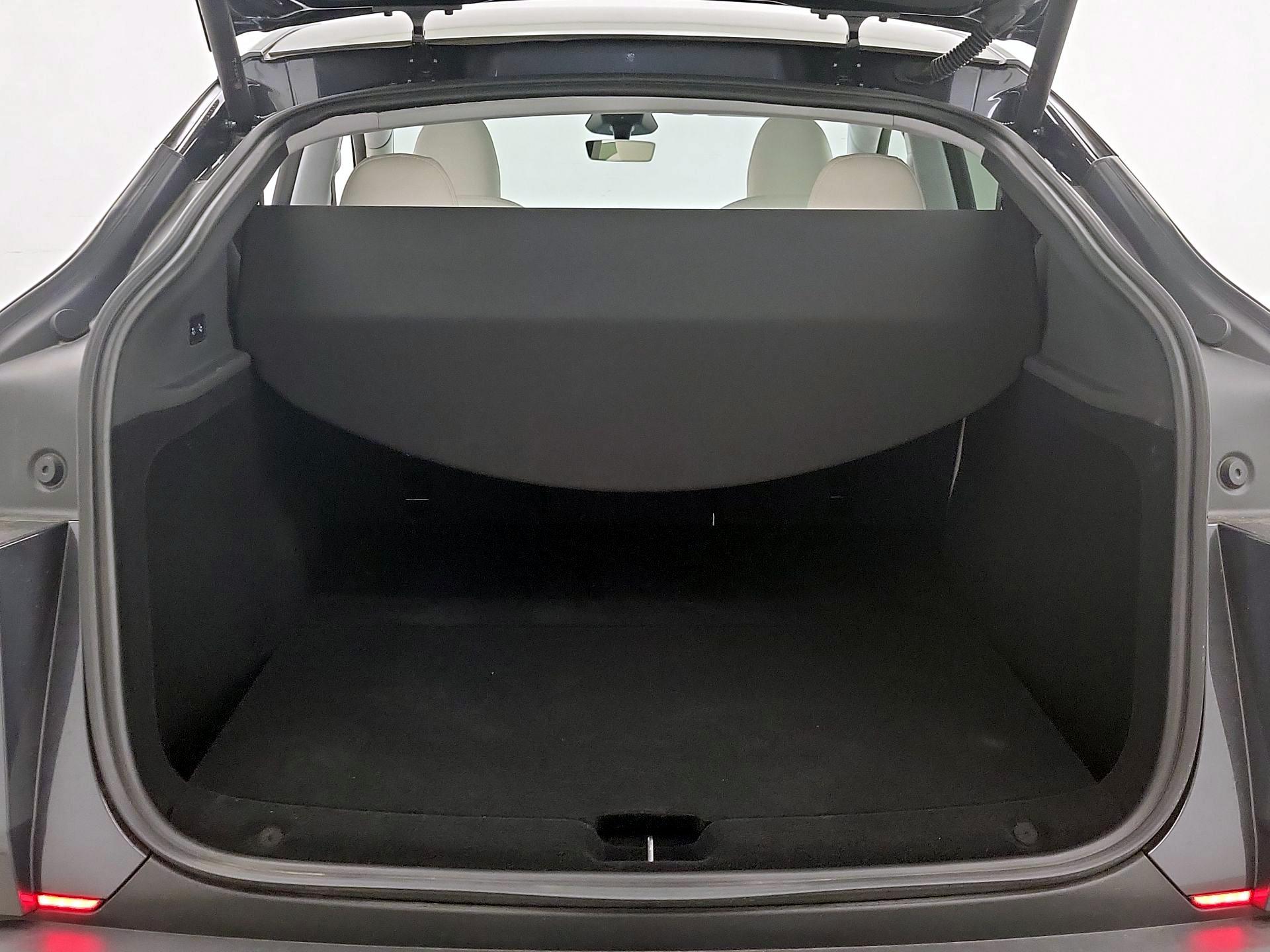 Thumbnail: 2026 Tesla Model Y - 19