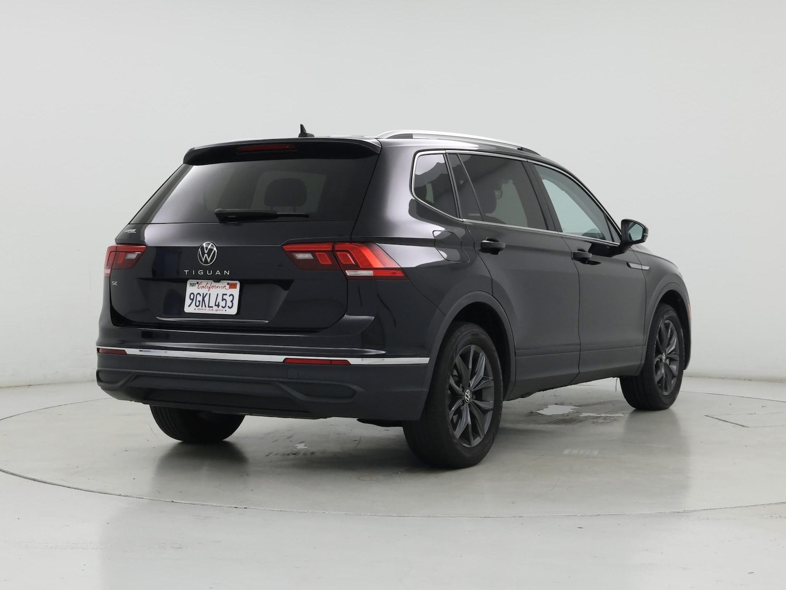 2023 Volkswagen Tiguan SE - Photo 9