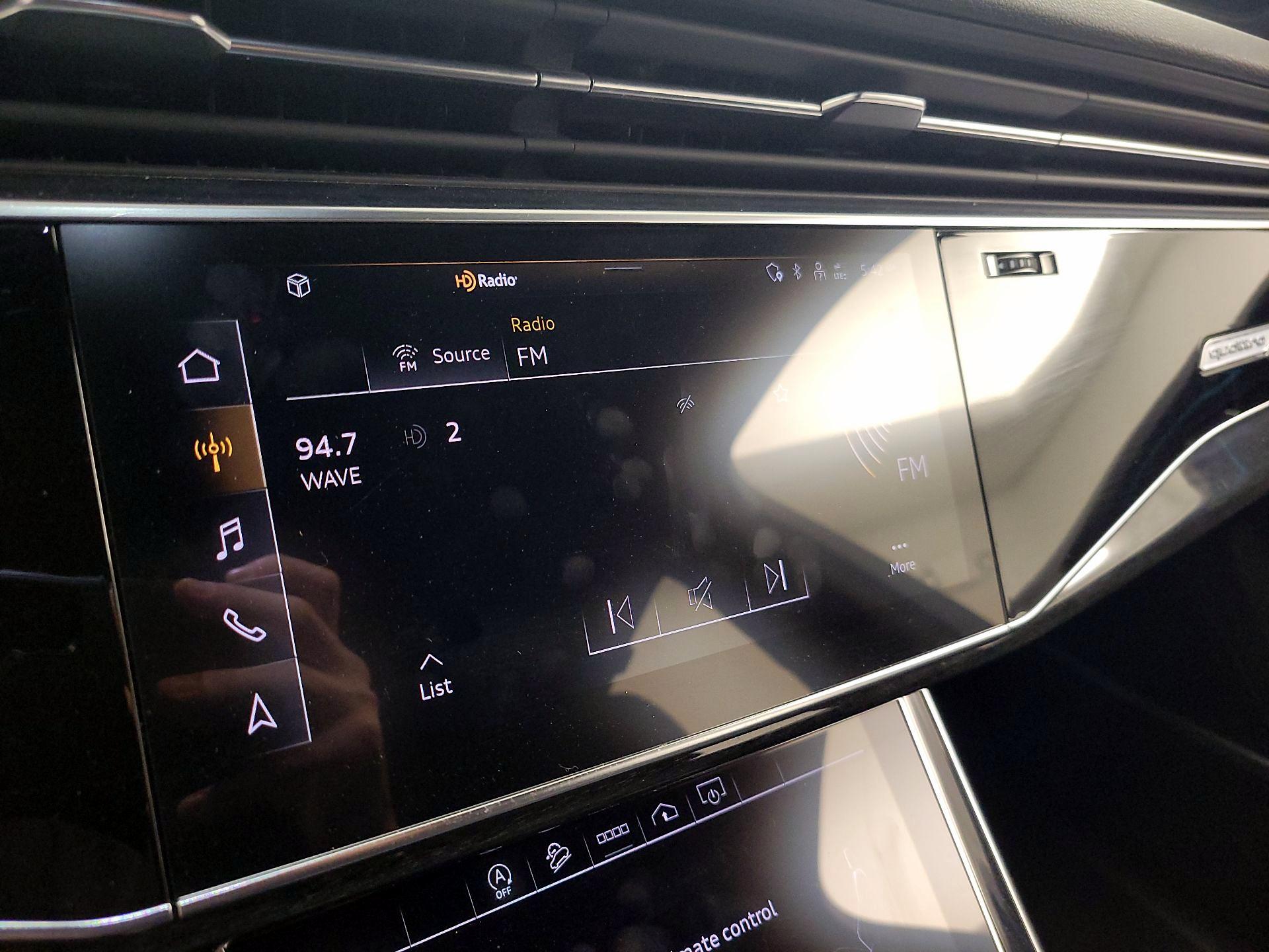 Thumbnail: 2022 Audi Q7 - 16