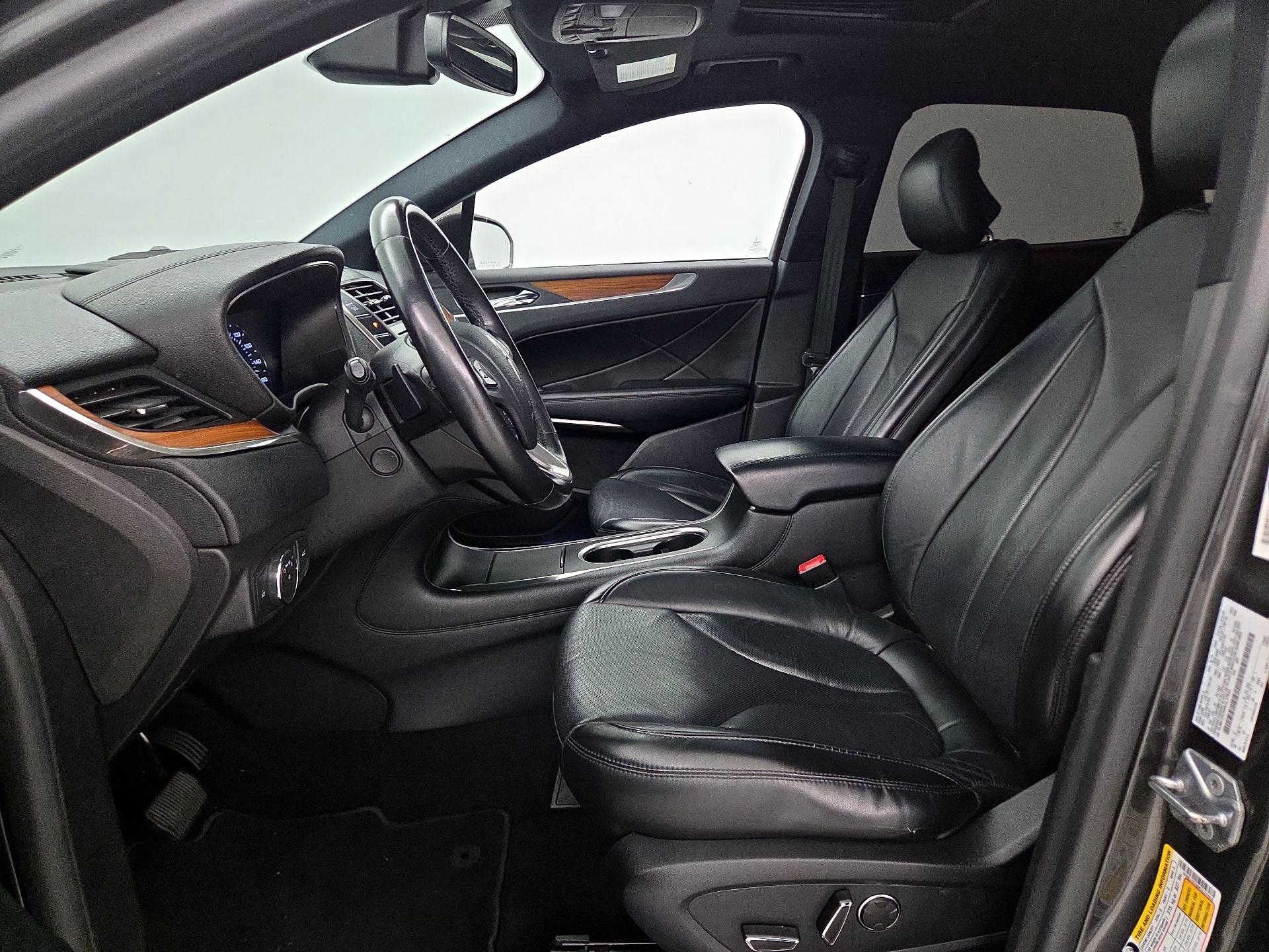 Thumbnail: 2019 Lincoln MKC - 11