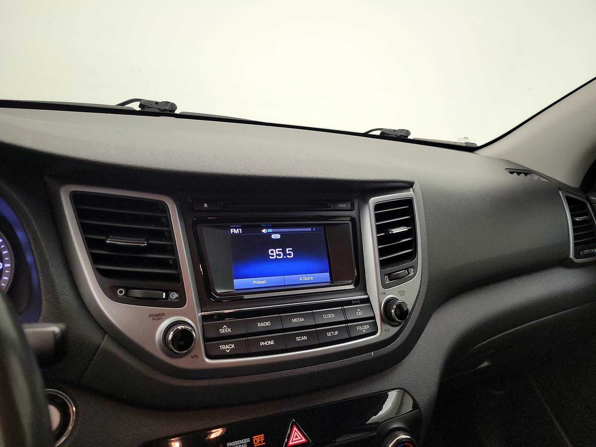 Thumbnail: 2017 Hyundai Tucson - 15