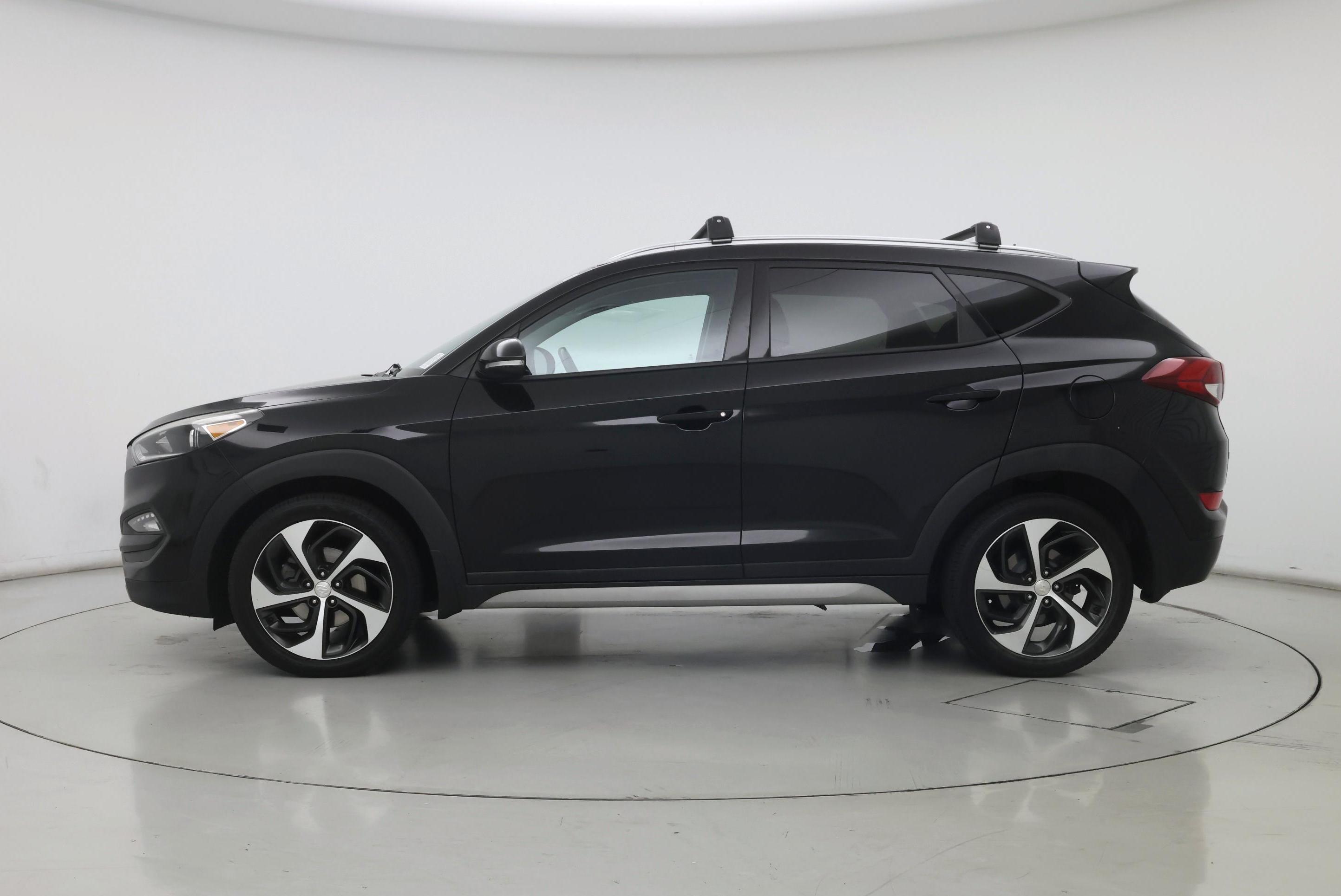 Thumbnail: 2017 Hyundai Tucson - 3