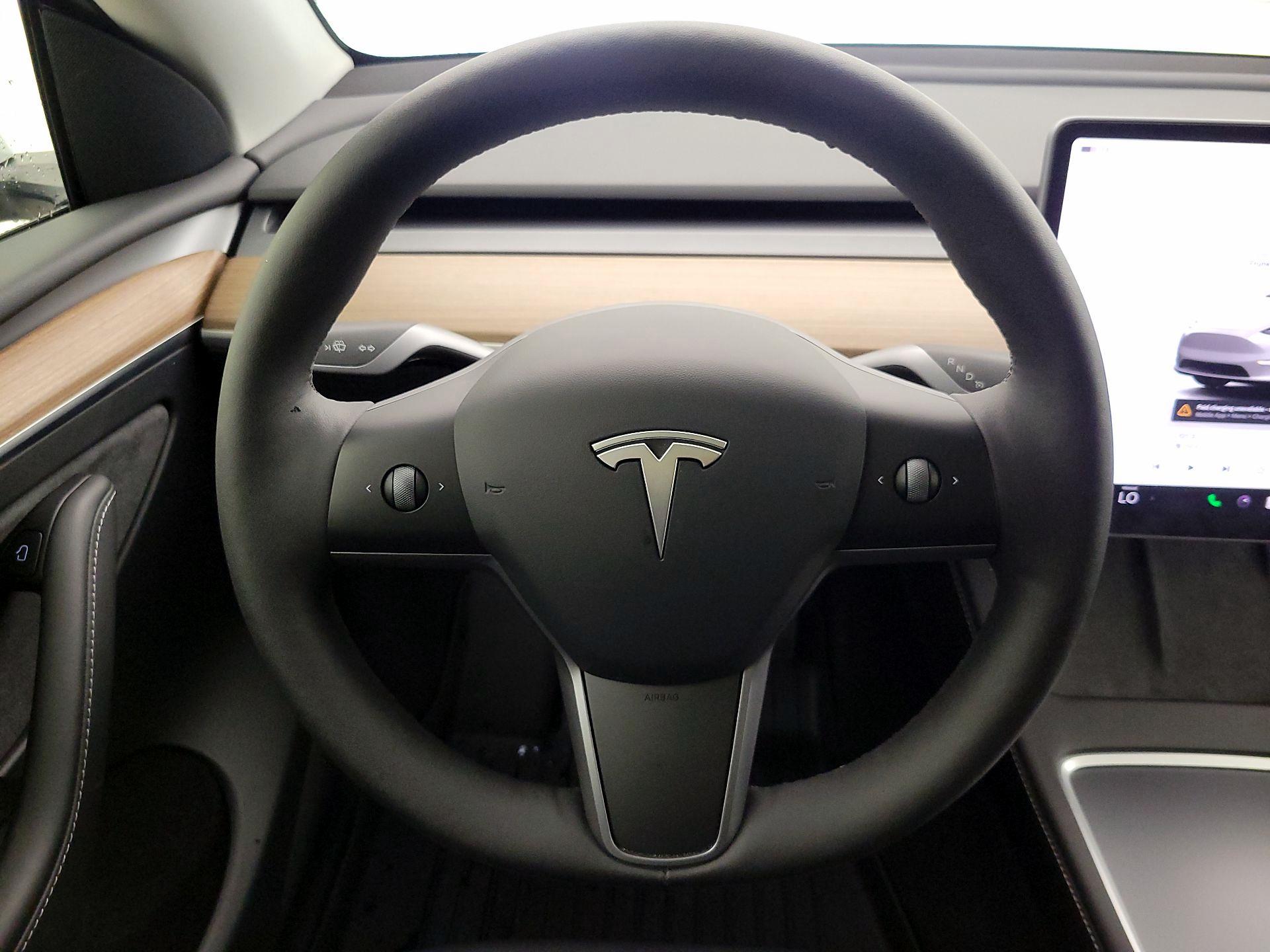 Thumbnail: 2023 Tesla Model Y - 10