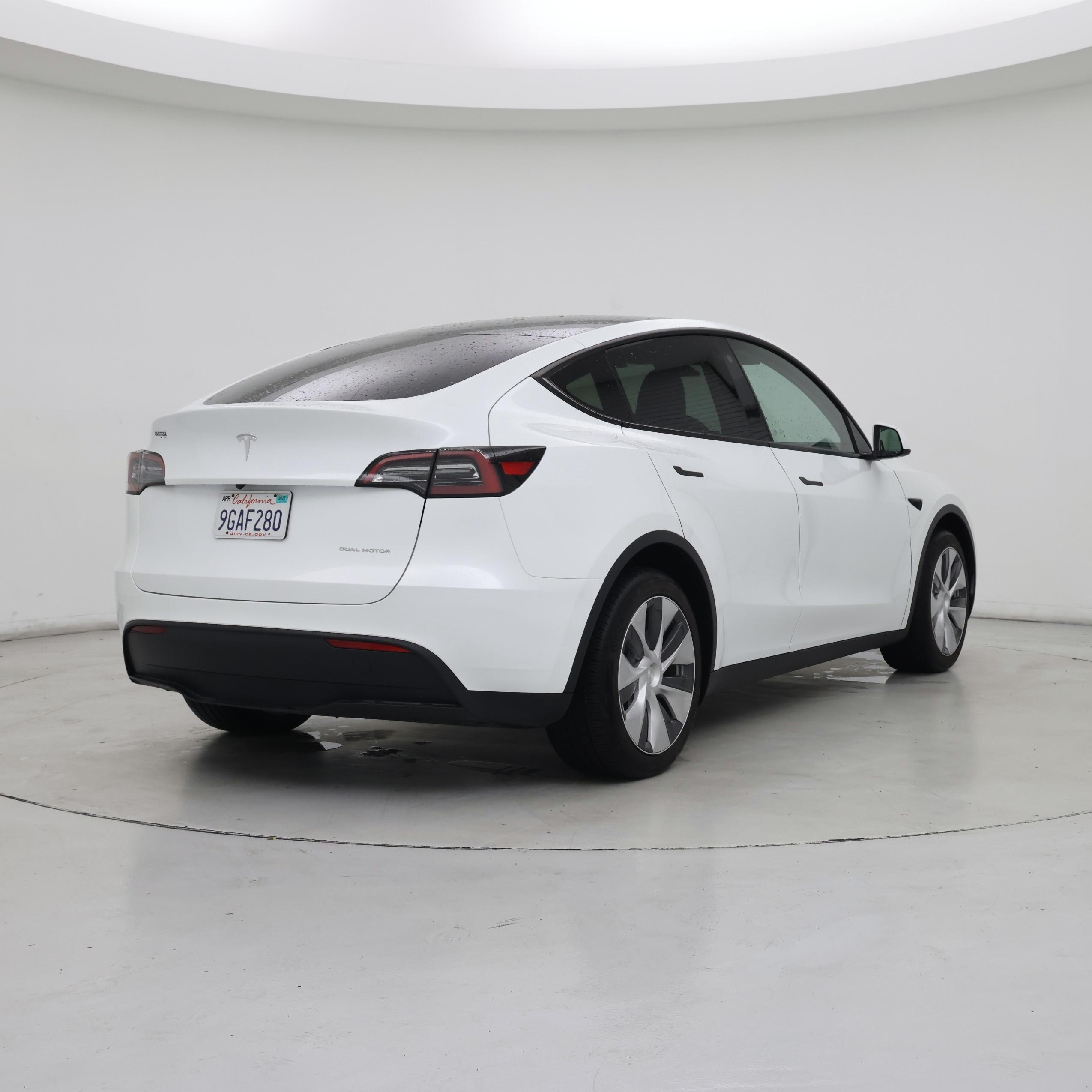 Thumbnail: 2023 Tesla Model Y - 8
