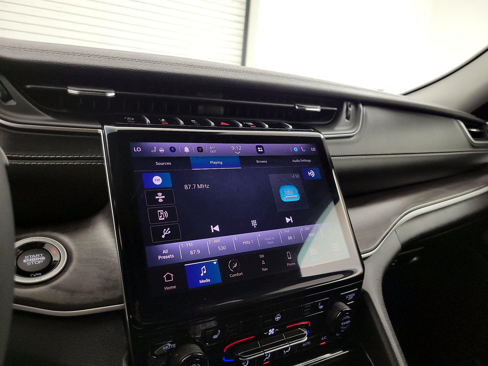 Thumbnail: 2024 Jeep Grand Cherokee - 16