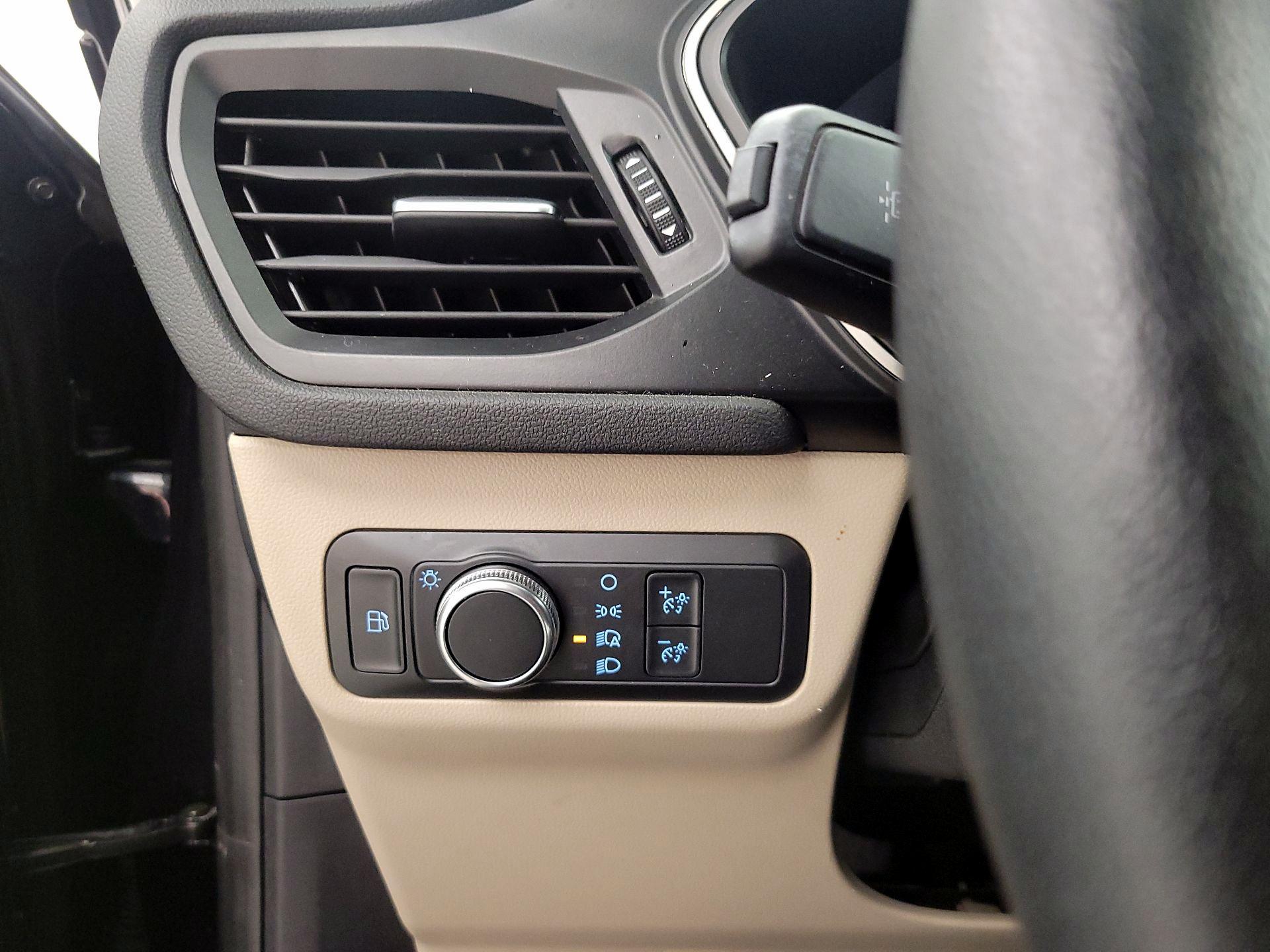 Thumbnail: 2021 Ford Escape - 13