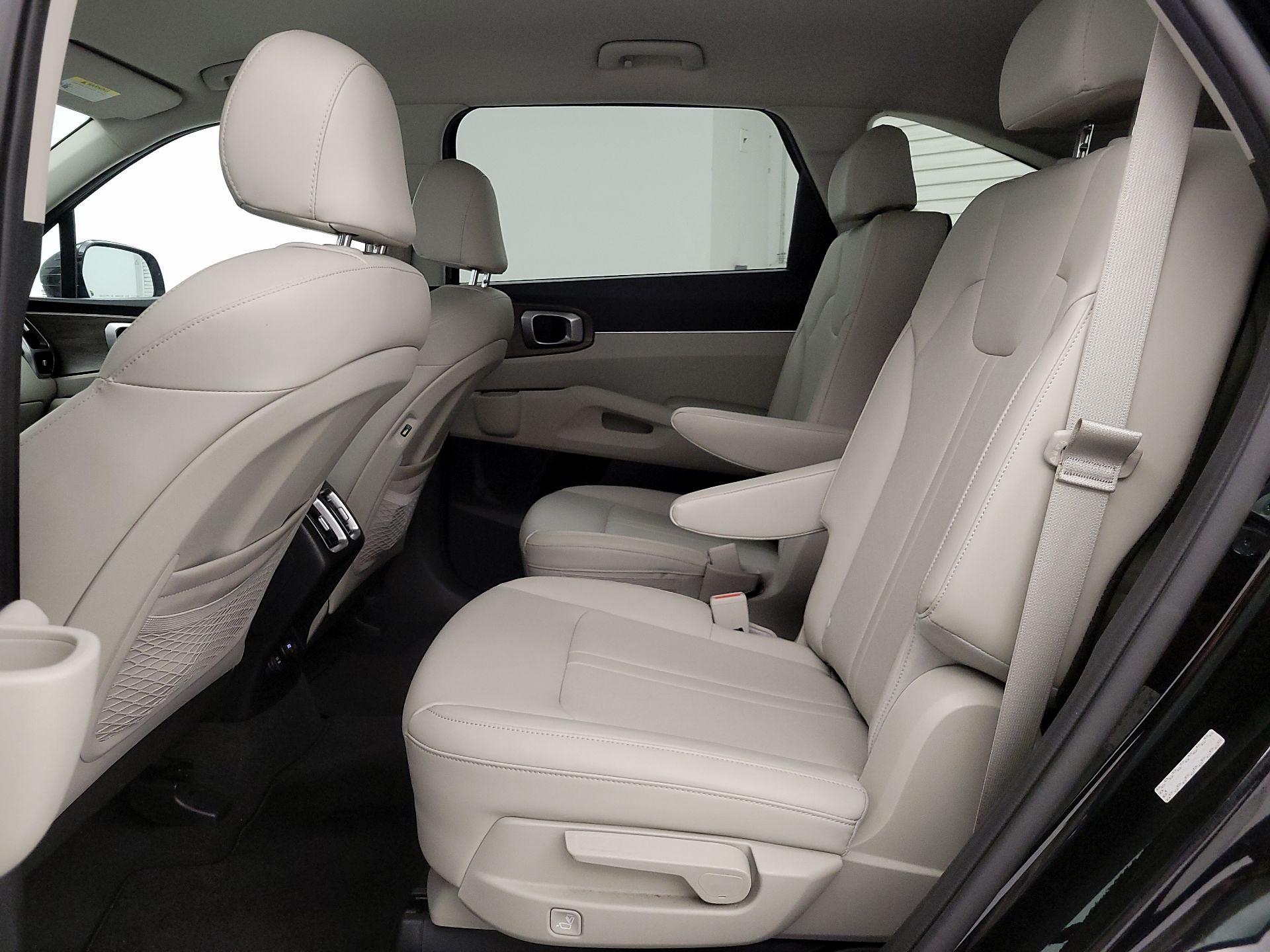 Thumbnail: 2021 Kia Sorento - 19