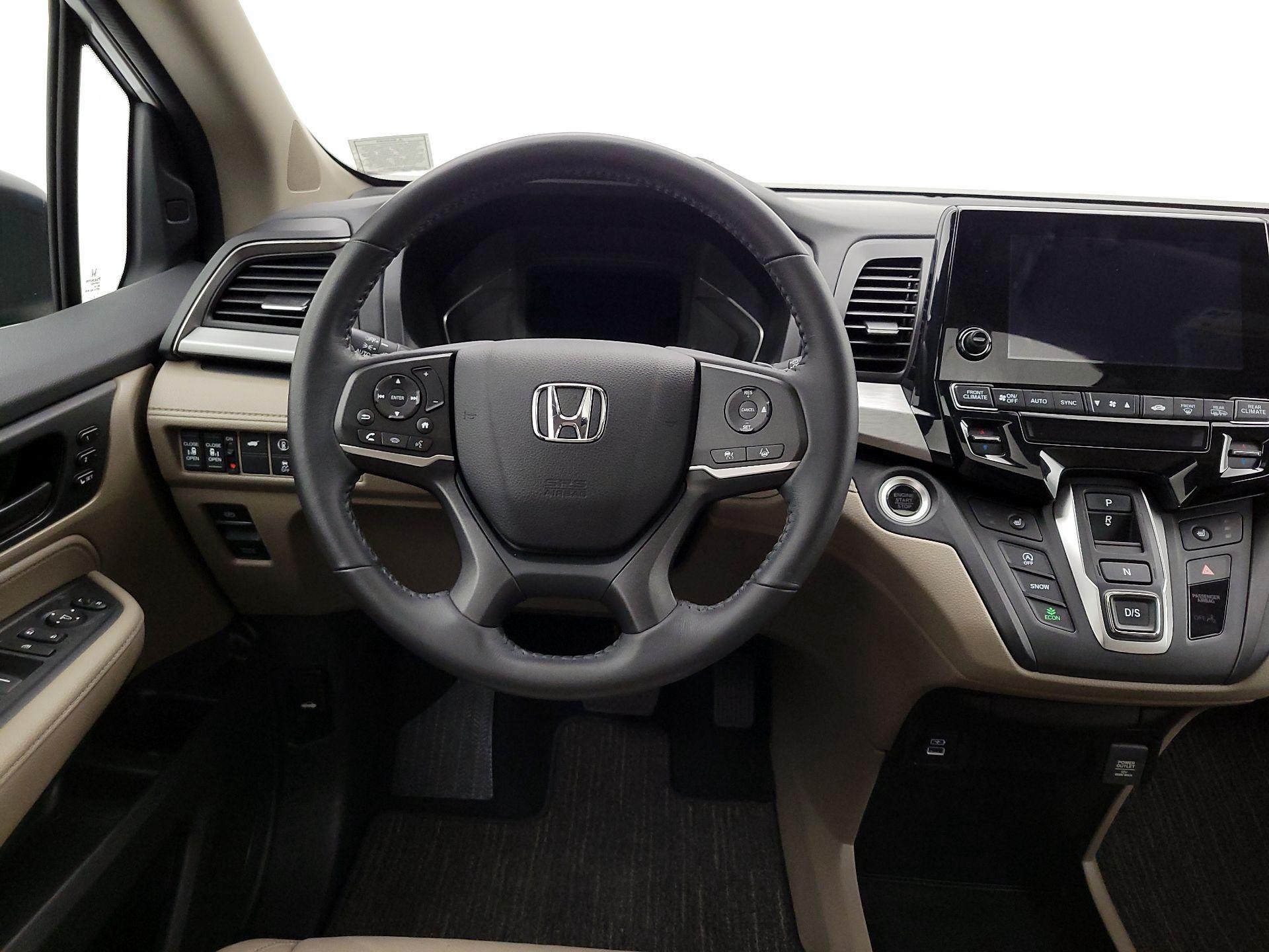 Thumbnail: 2023 Honda Odyssey - 10