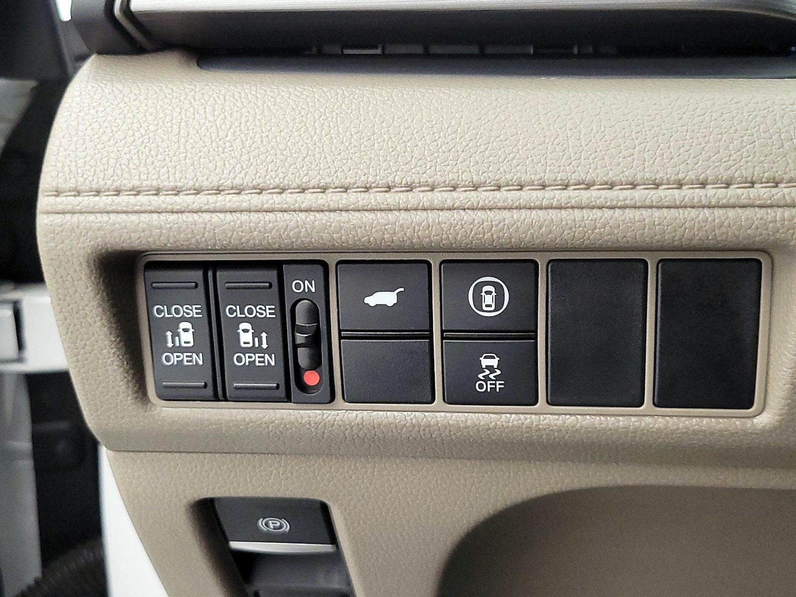 2023 Honda Odyssey EX-L - Photo 14