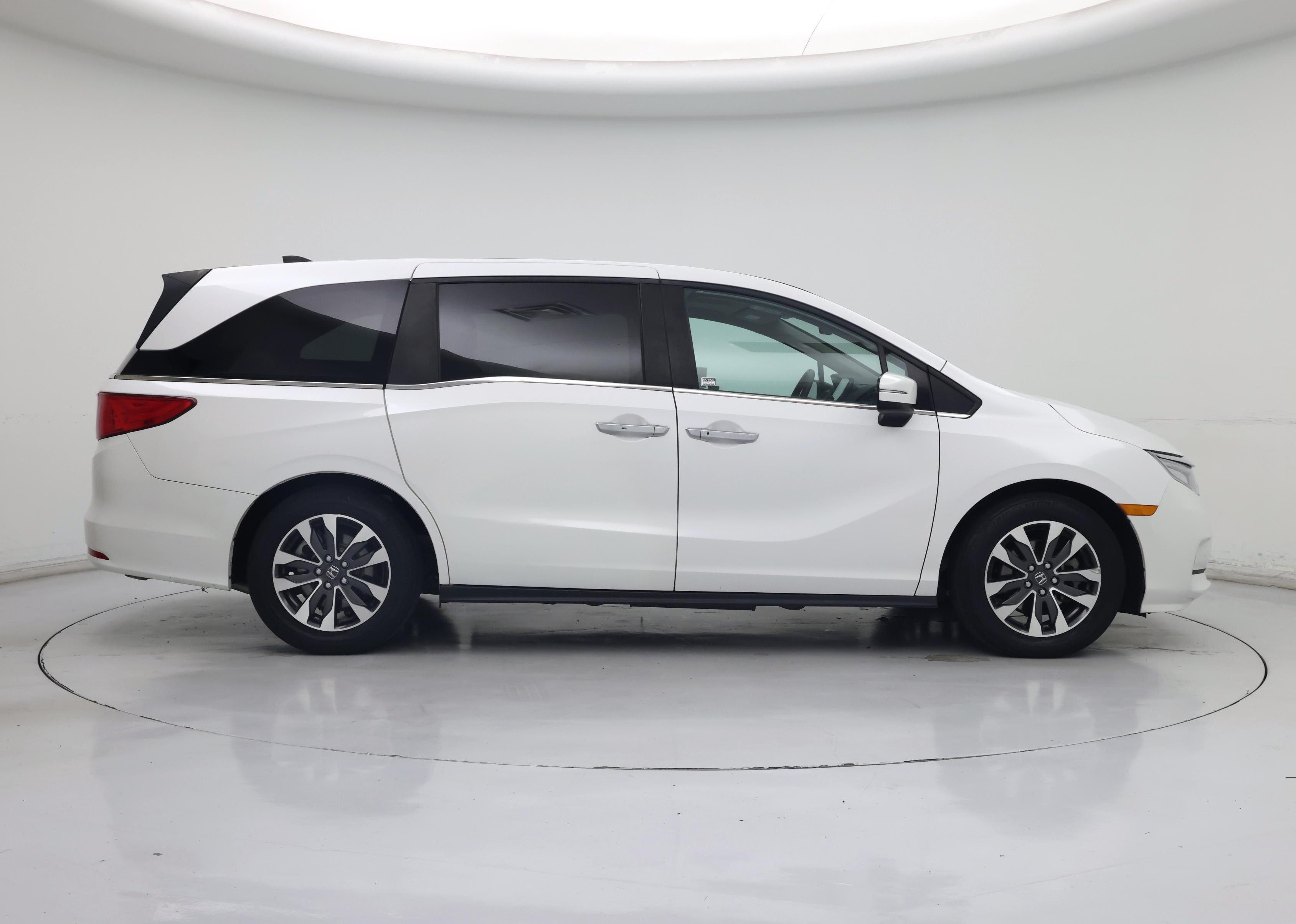 Thumbnail: 2023 Honda Odyssey - 7