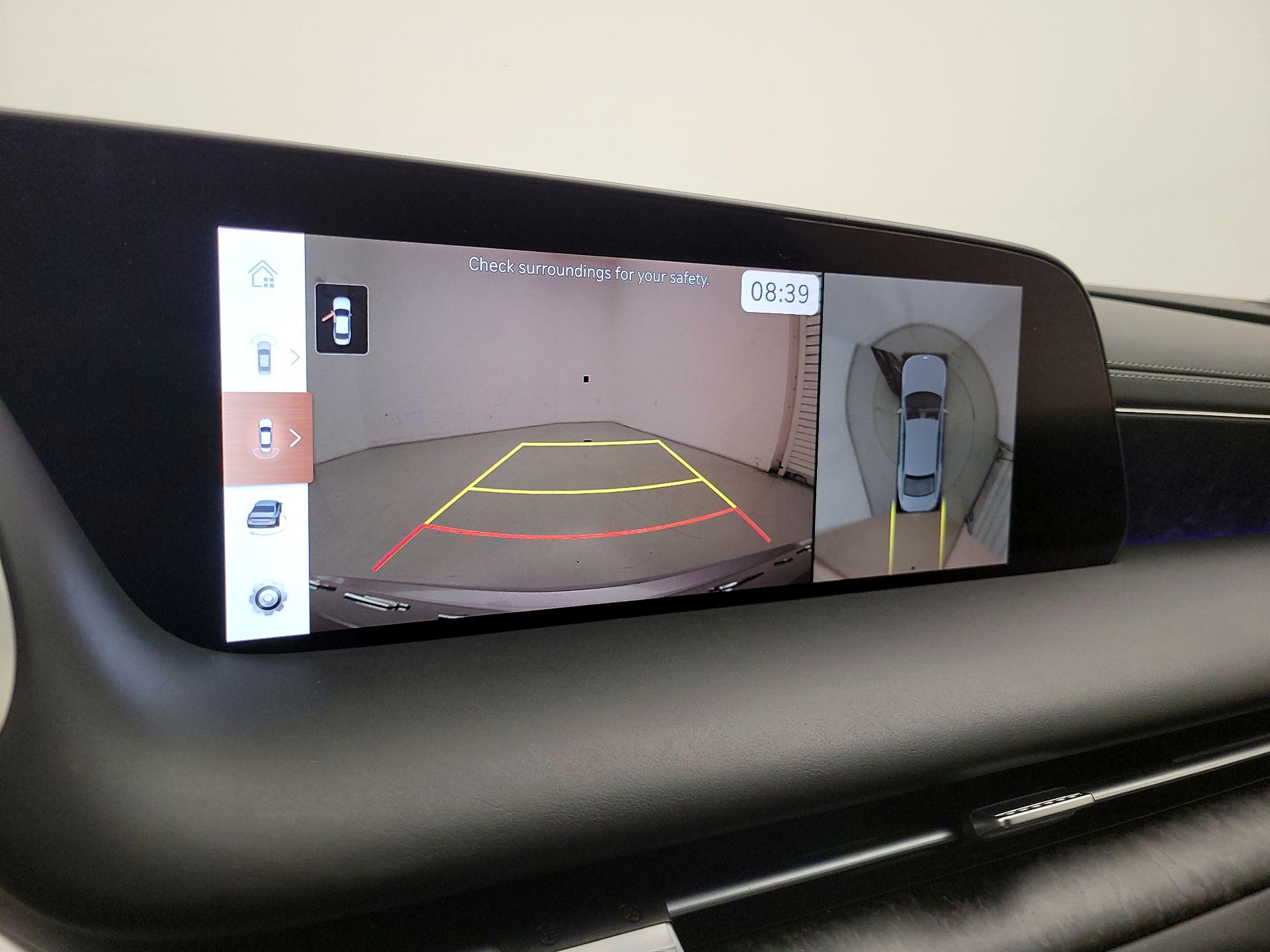 Thumbnail: 2023 Genesis G90 - 15