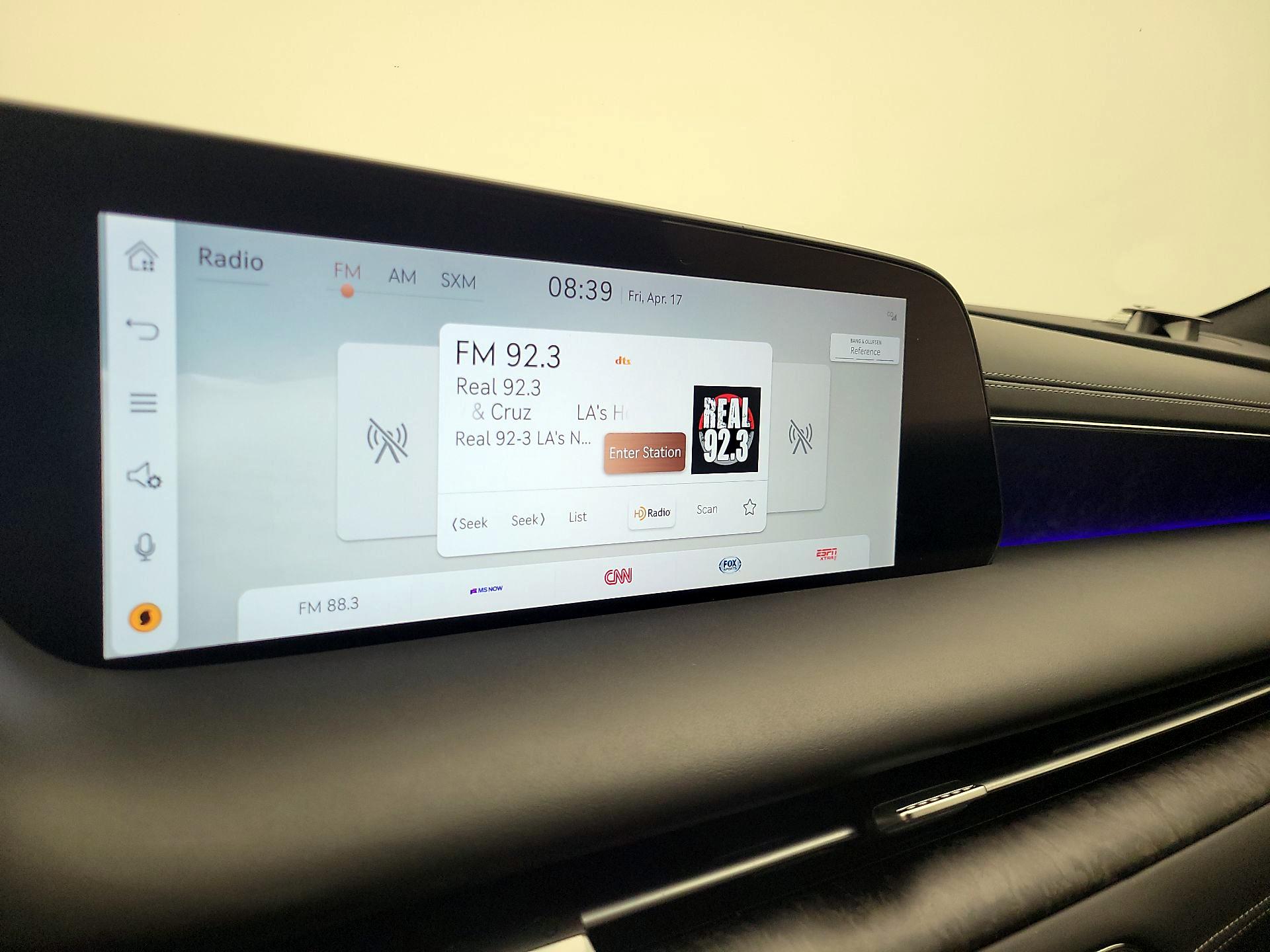 Thumbnail: 2023 Genesis G90 - 16