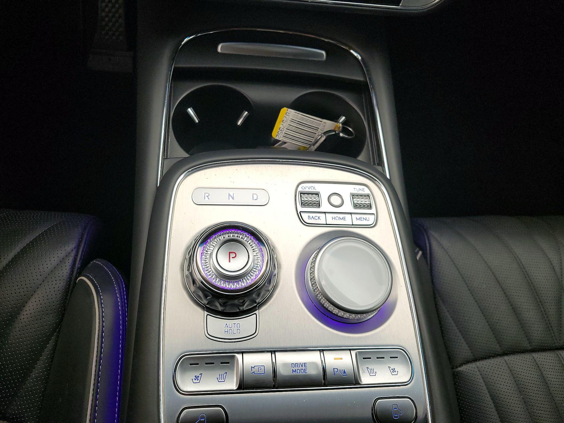 Thumbnail: 2023 Genesis G90 - 18