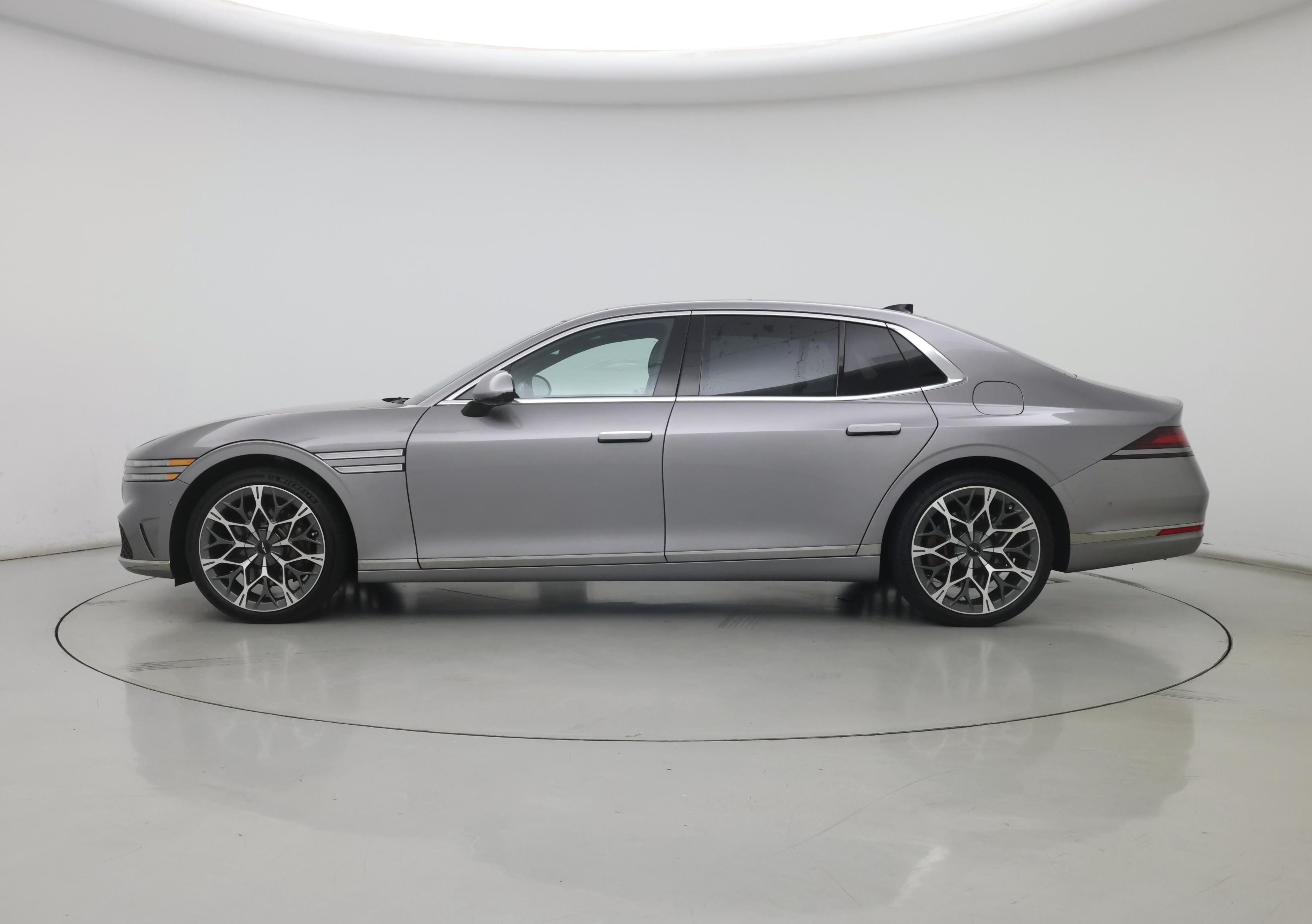 Thumbnail: 2023 Genesis G90 - 3