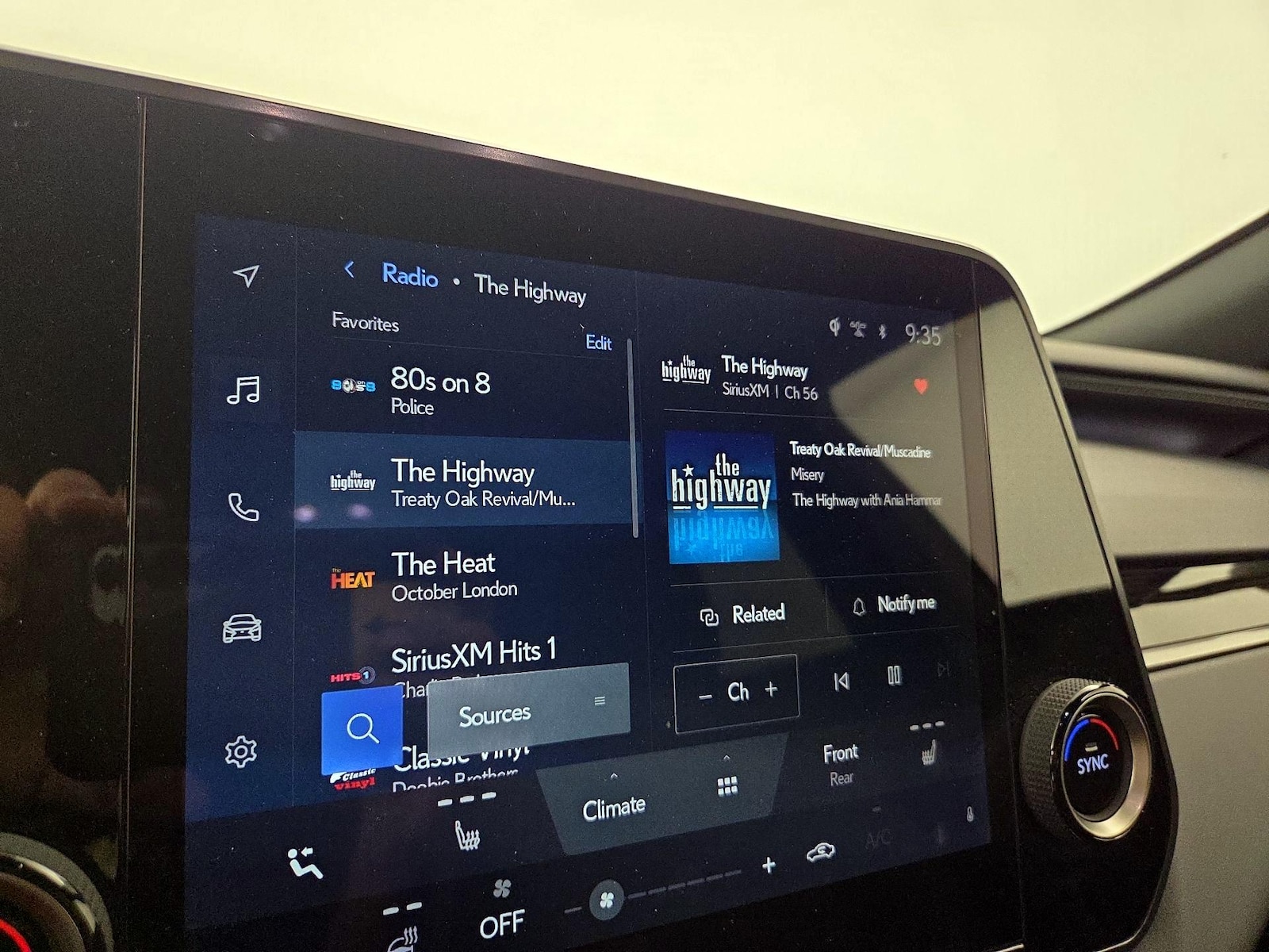 2026 Lexus RX 350 - Photo 16