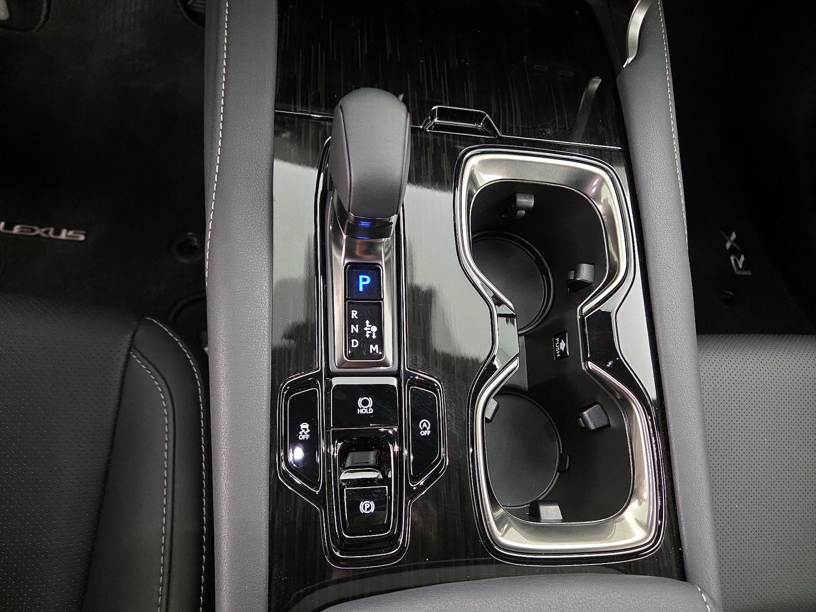 2026 Lexus RX 350 - Photo 18