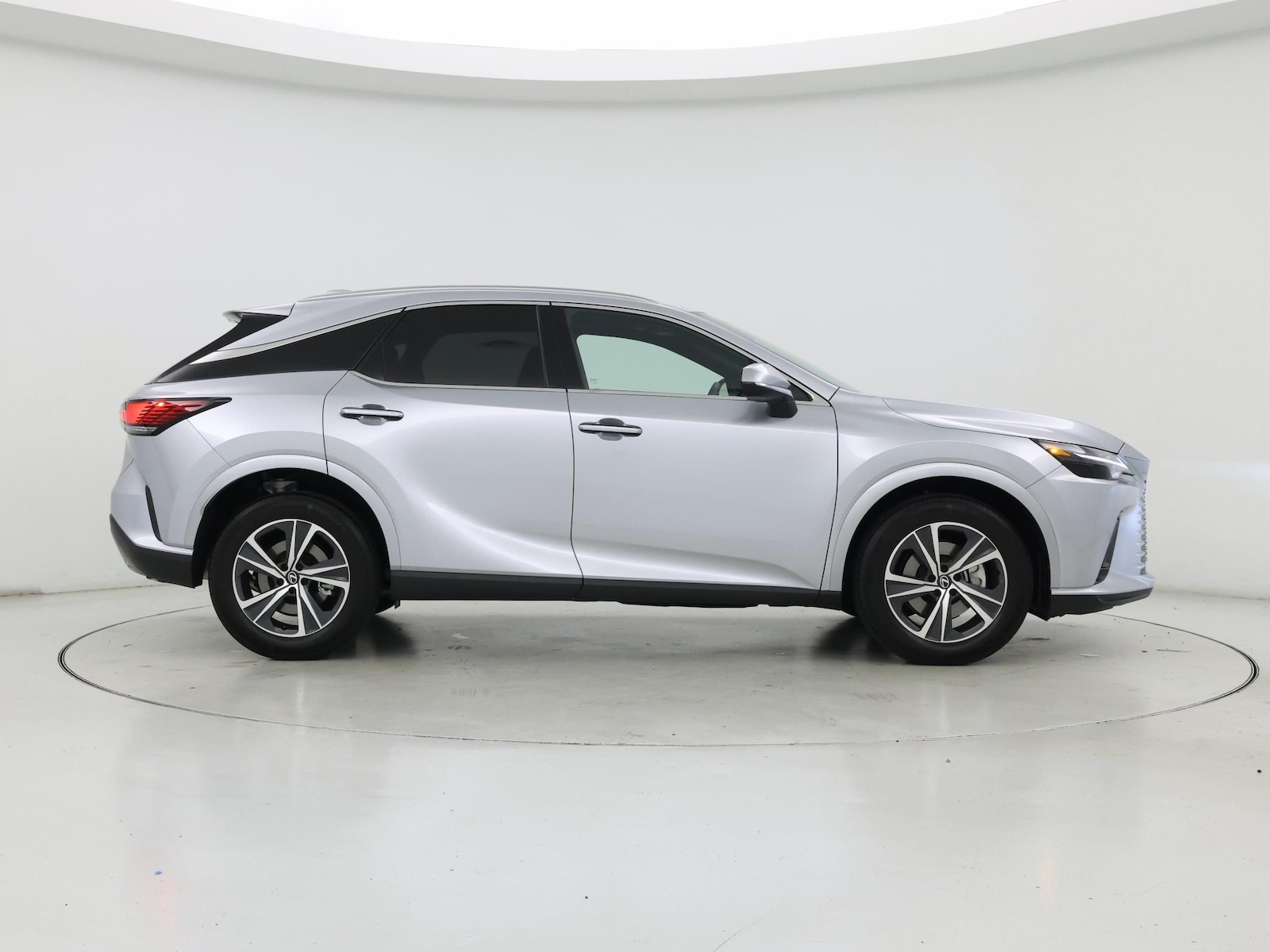 2026 Lexus RX 350 - Photo 8