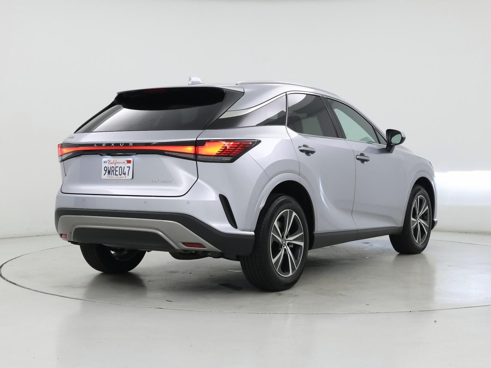 2026 Lexus RX 350 - Photo 9