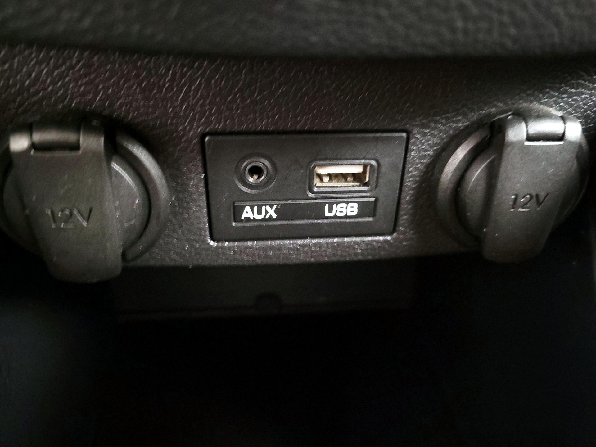 Thumbnail: 2016 Hyundai Veloster - 18