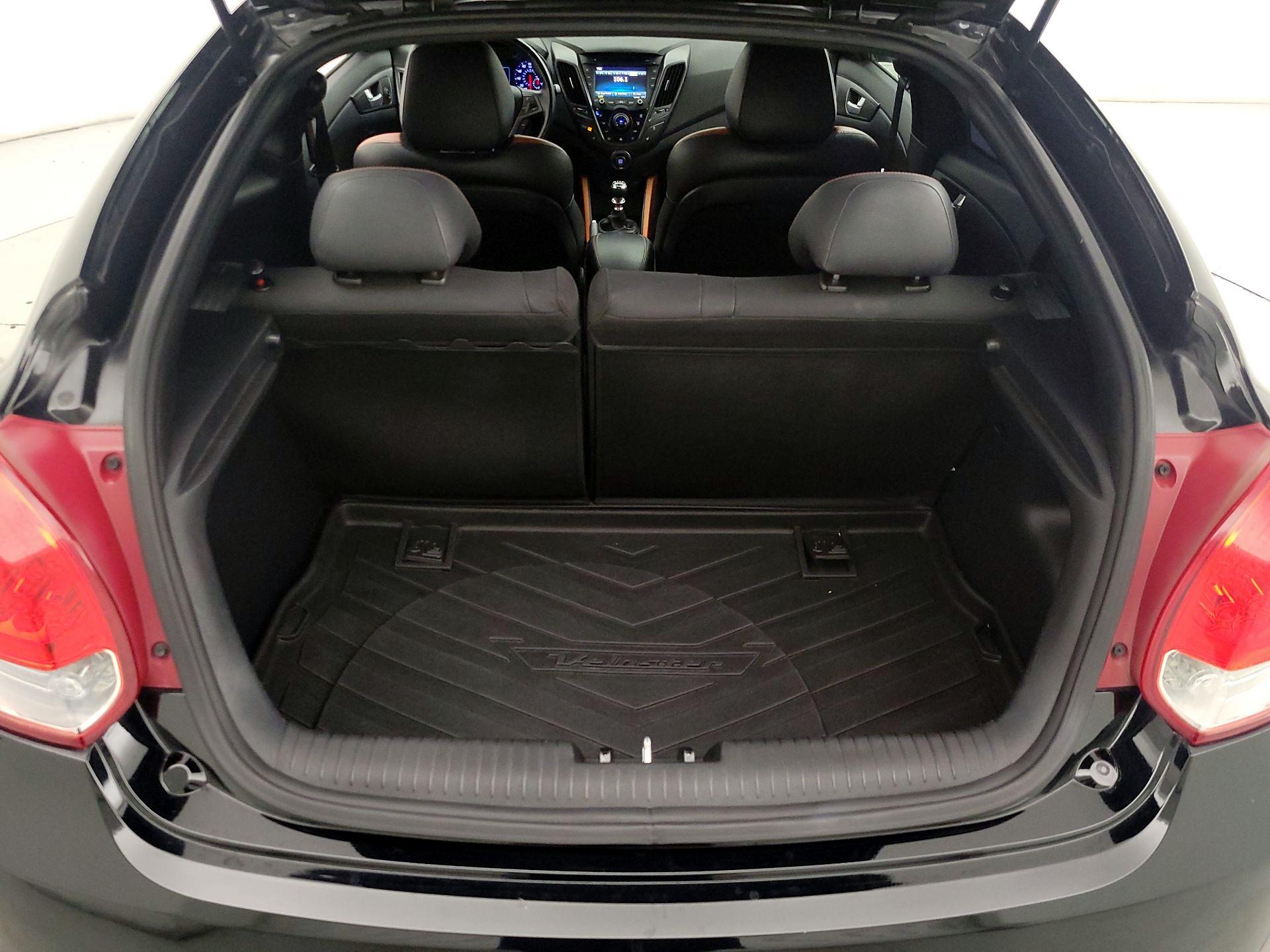 Thumbnail: 2016 Hyundai Veloster - 20