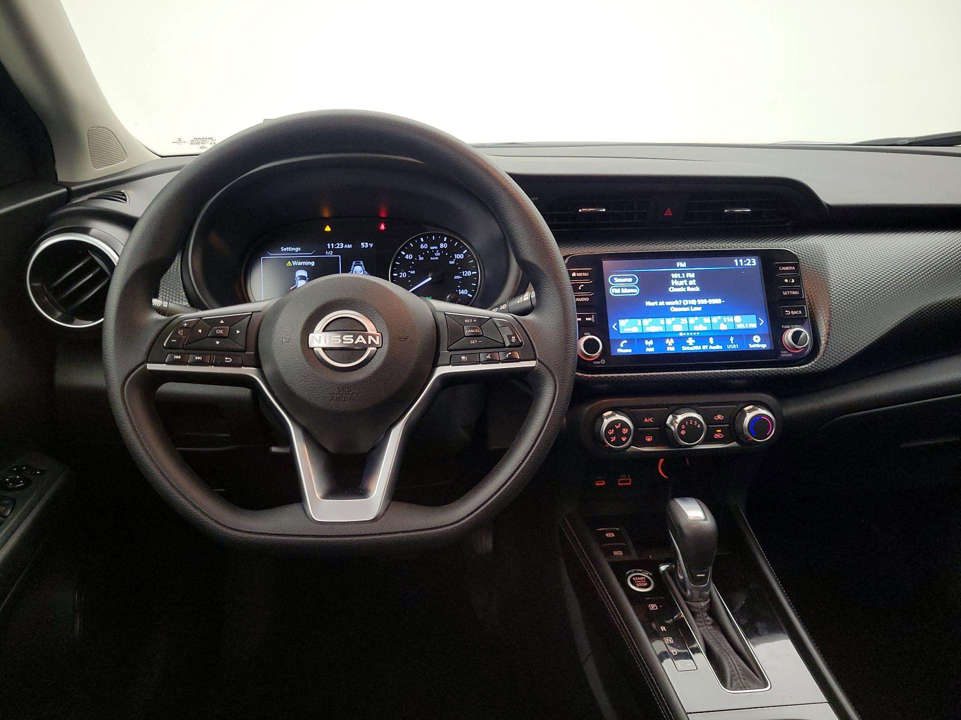 Thumbnail: 2023 Nissan Kicks - 10