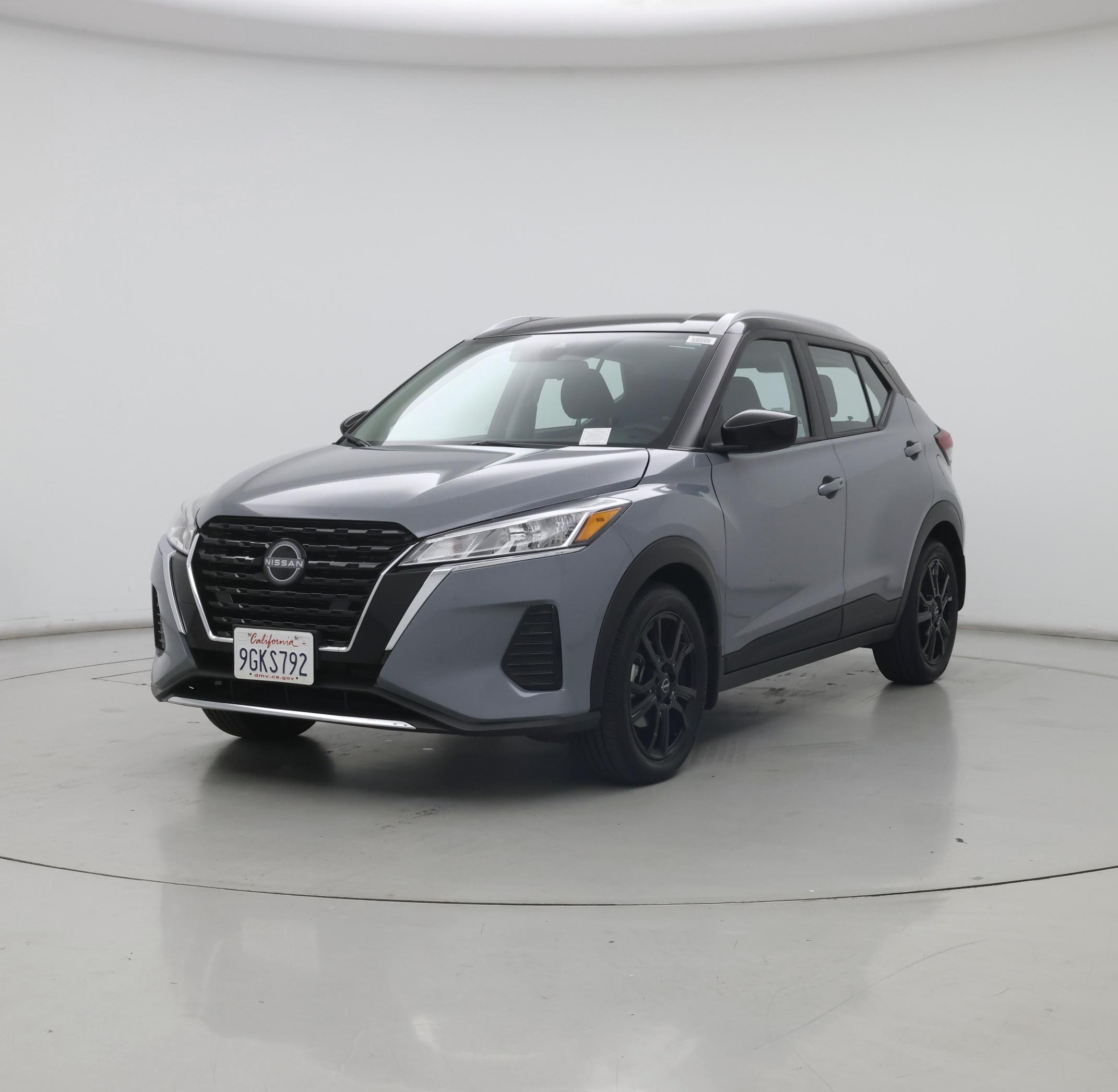 Thumbnail: 2023 Nissan Kicks - 4